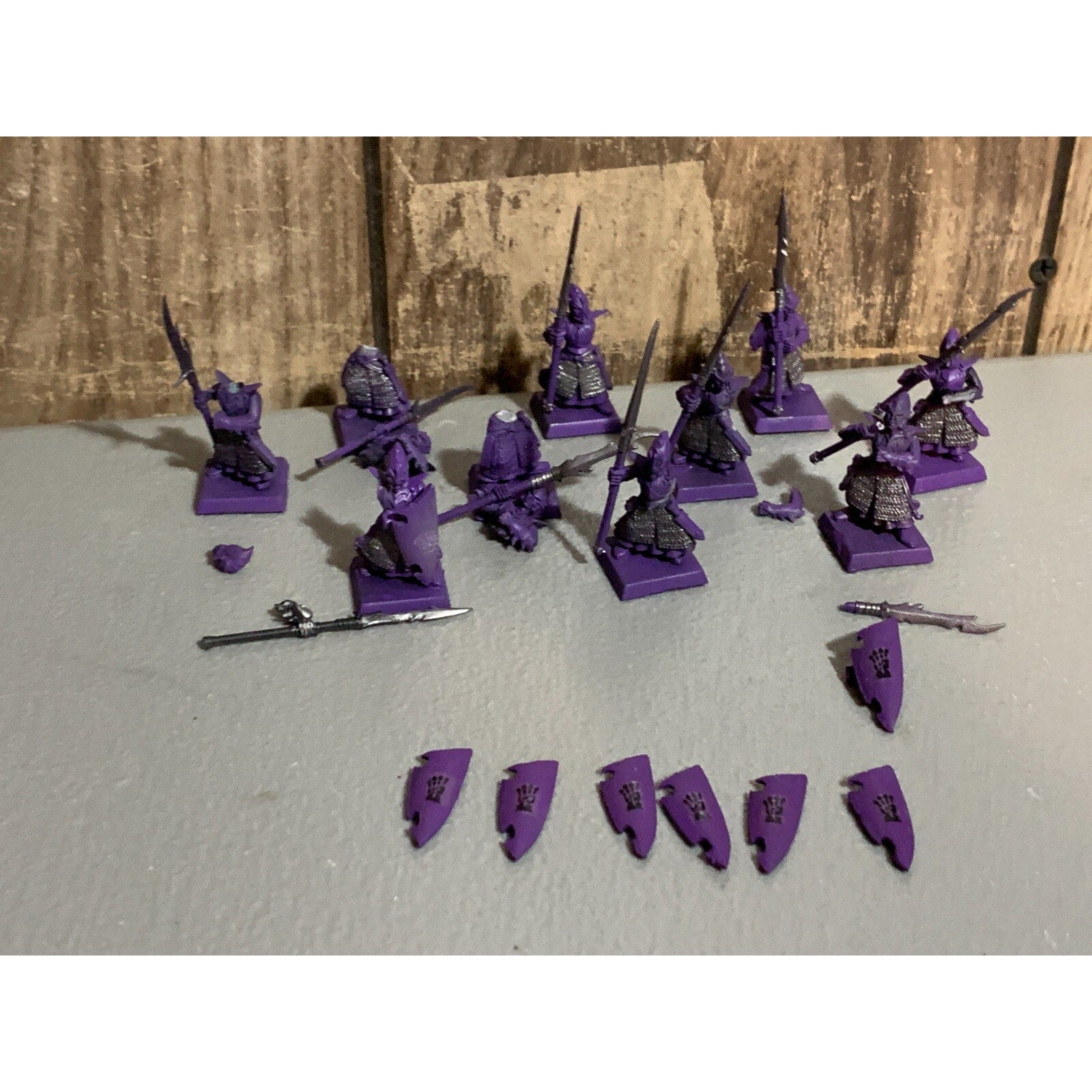 A16903 WARHAMMER AOS FANTASY DARK ELVES SPEARMEN 10 PACK MISS 2 SHIELDS GW