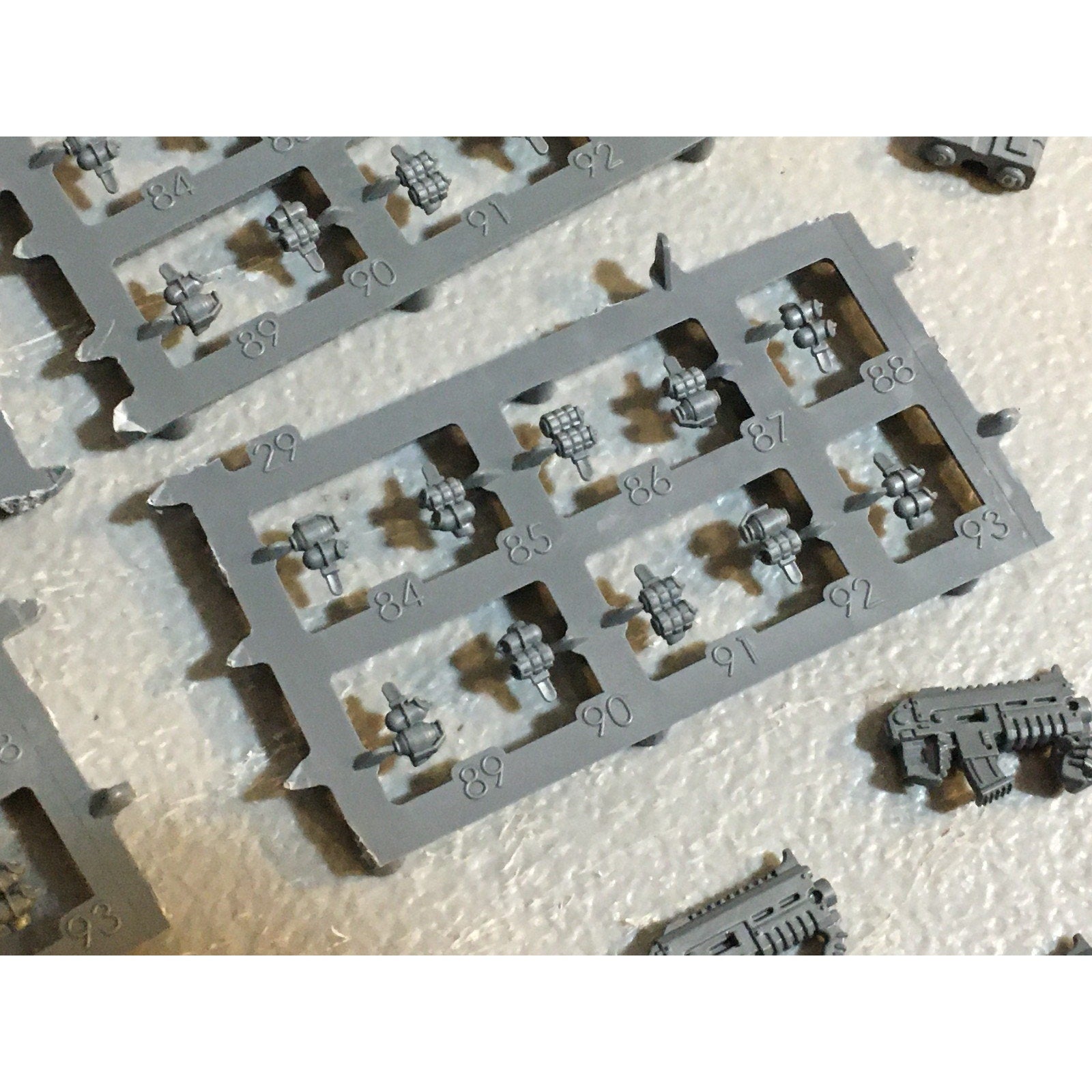A29490 WARHAMMER 40K SPACE MARINES DARK ANGELS BITS LOT GRENADES BOLTERS GW