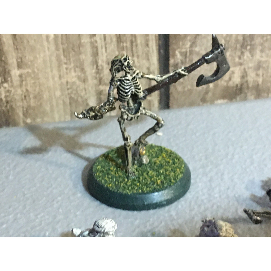 A32578 UNKNOWN MINIATURES METAL LOT KNIGHT SKELETON WARRIOR SOLDIER