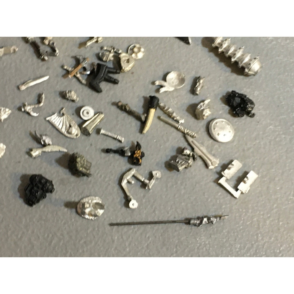A32554 UNKNOWN MINIATURES ALL METAL BITS LOT FANTASY SCI-FI MIXED