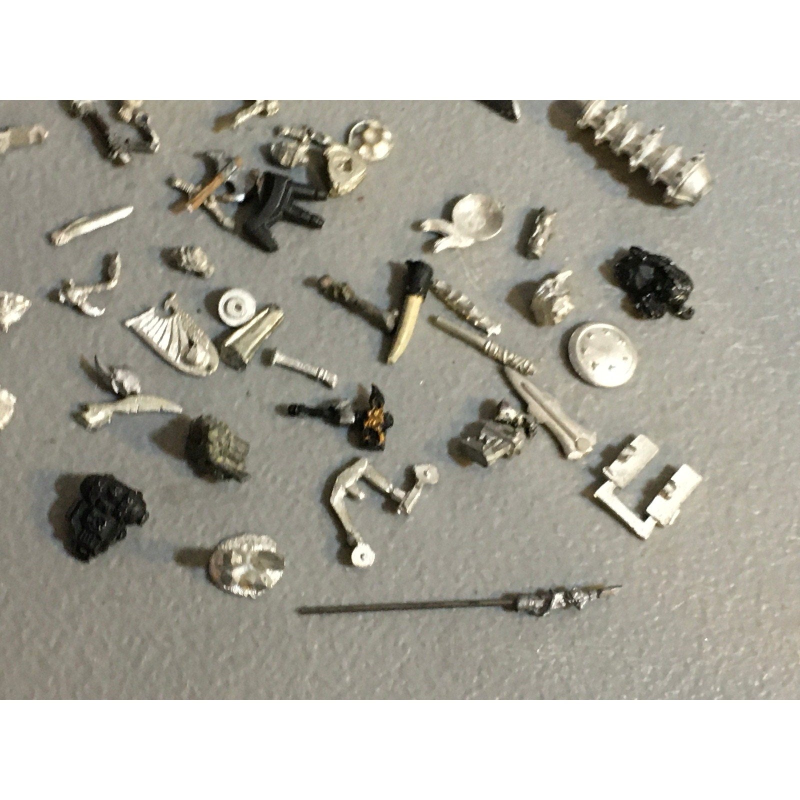 A32554 UNKNOWN MINIATURES ALL METAL BITS LOT FANTASY SCI-FI MIXED