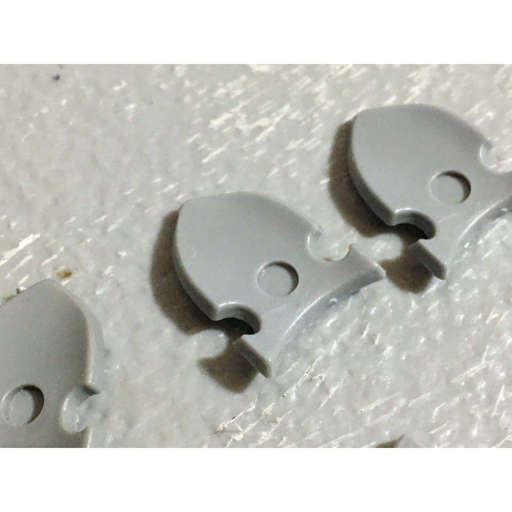 A22246 WARHAMMER FANTASY CHAOS MORTALS BITS LOT WARRIORS KNIGHTS SHIELDS GW OOP