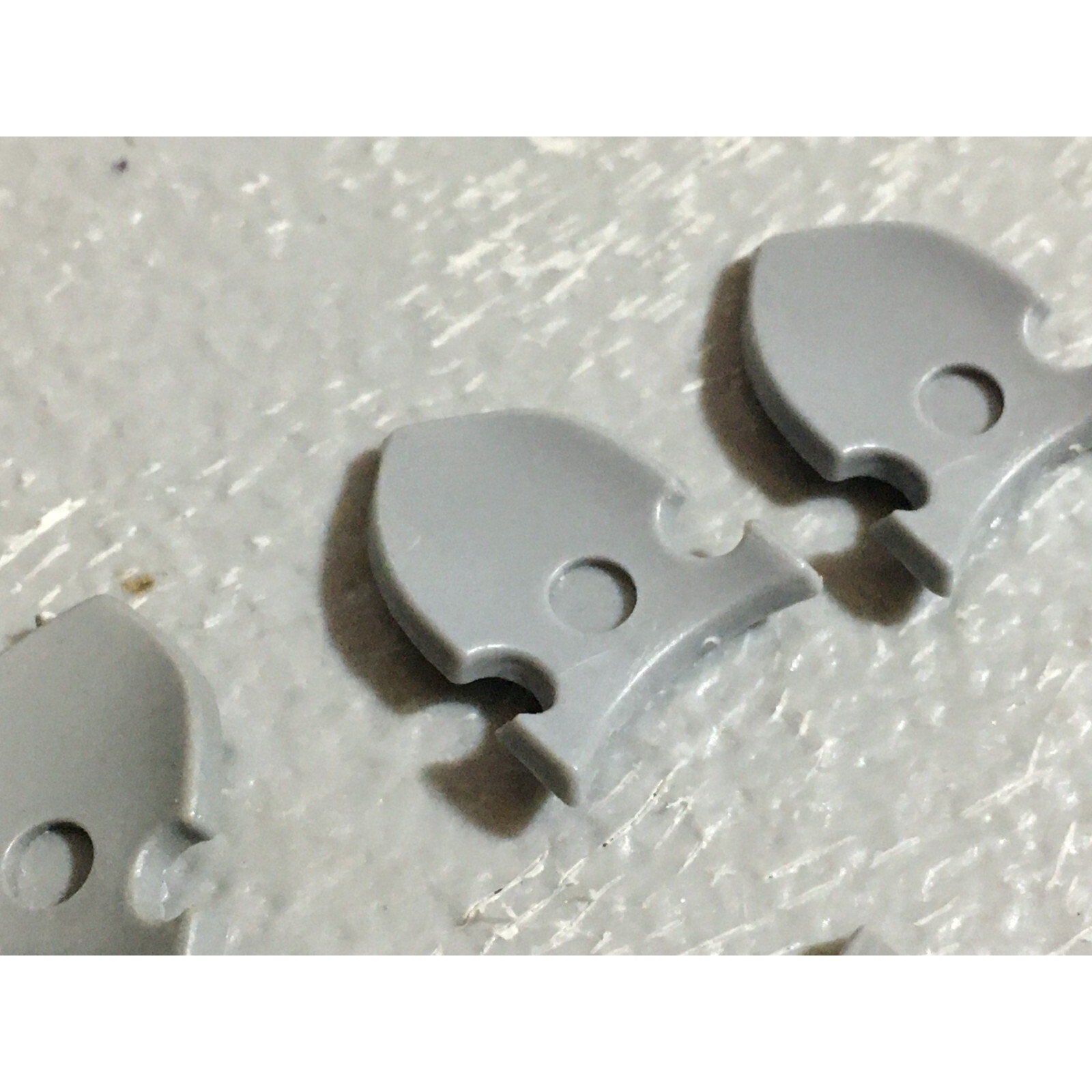 A22246 WARHAMMER FANTASY CHAOS MORTALS BITS LOT WARRIORS KNIGHTS SHIELDS GW OOP