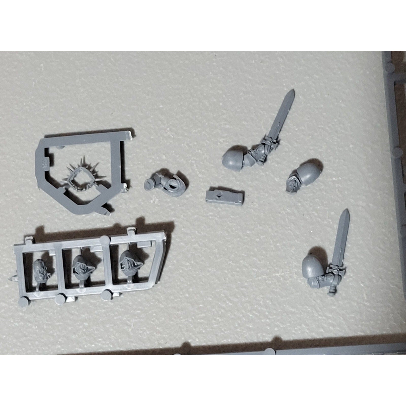 A18404 WARHAMMER 40K MARINES DARK ANGELS LION'S GUARD EXTRA BITS TRANSFER PRINTS