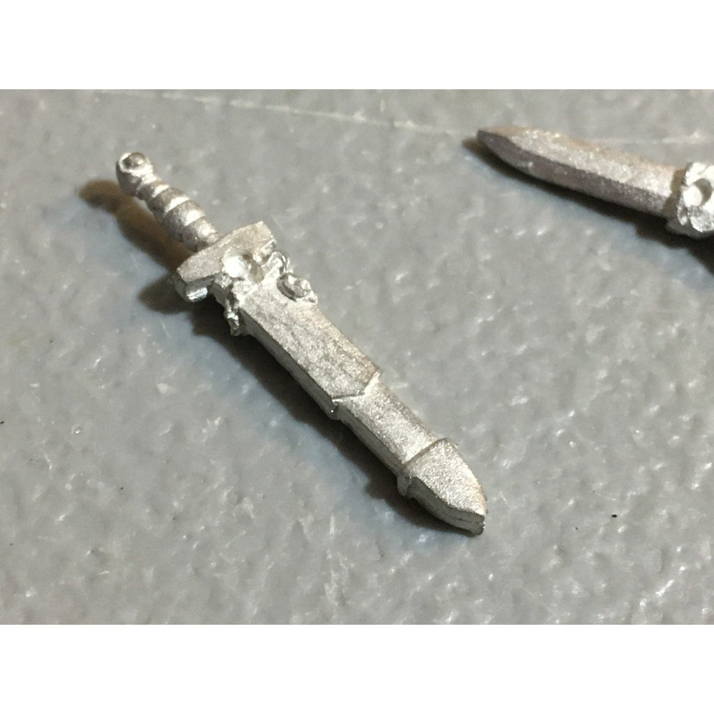 A24505 WARHAMMER 40K SPACE MARINES ULTRAMARINES METAL BITS LOT SWORD AXE HEAD