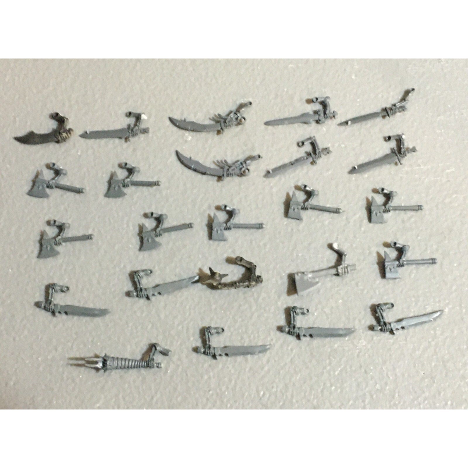 A23417 WARHAMMER FANTASY VAMPIRE COUNTS BITS LOT SKELETON WIGHT SWORD AXE ARM GW