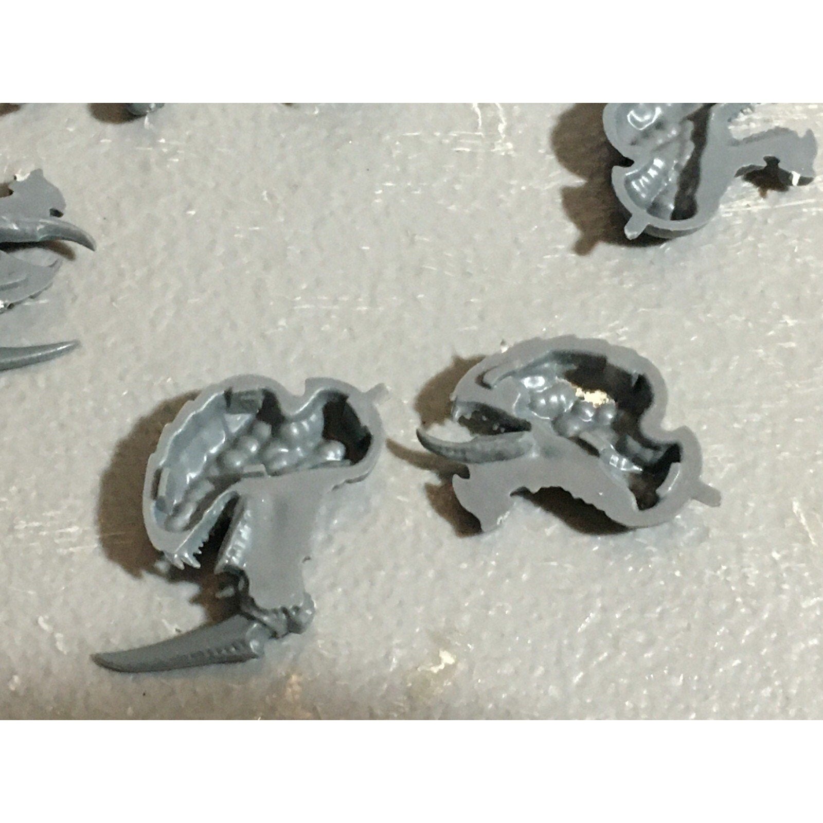 A22313 WARHAMMER 40K TYRANIDS BITS LOT MIXED GAMES WORKSHOP GW