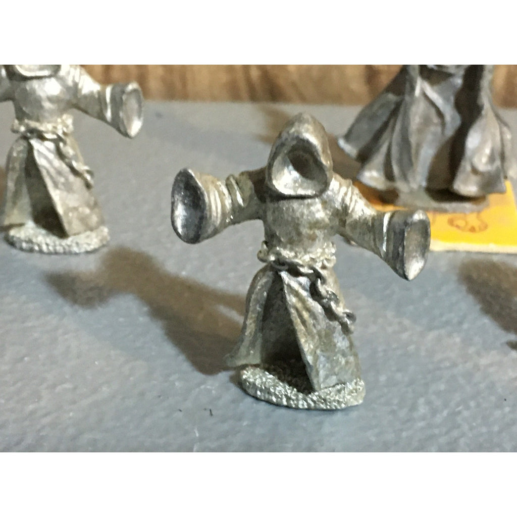 A32528 UNKNOWN METAL MINIATURES ROBED WRIATH GHOST MONK
