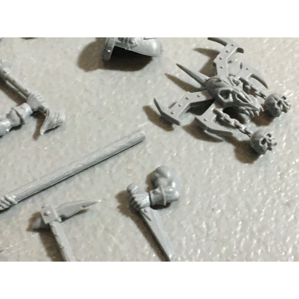 A22188 WARHAMMER FANTASY CHAOS MORTALS BITS LOT MIXED MARAUDER COMMAND & ARMS GW