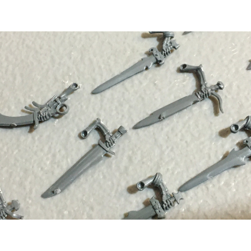 A23416 WARHAMMER FANTASY VAMPIRE COUNTS BITS LOT SKELETON WIGHT SWORD ARMS GW