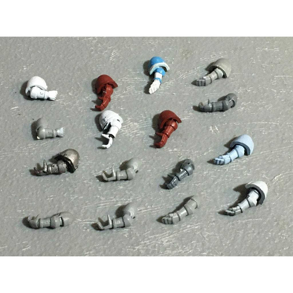 A22967 WARHAMMER 40K SPACE MARINES BITS LOT ARMS GAMES WORKSHOP GW
