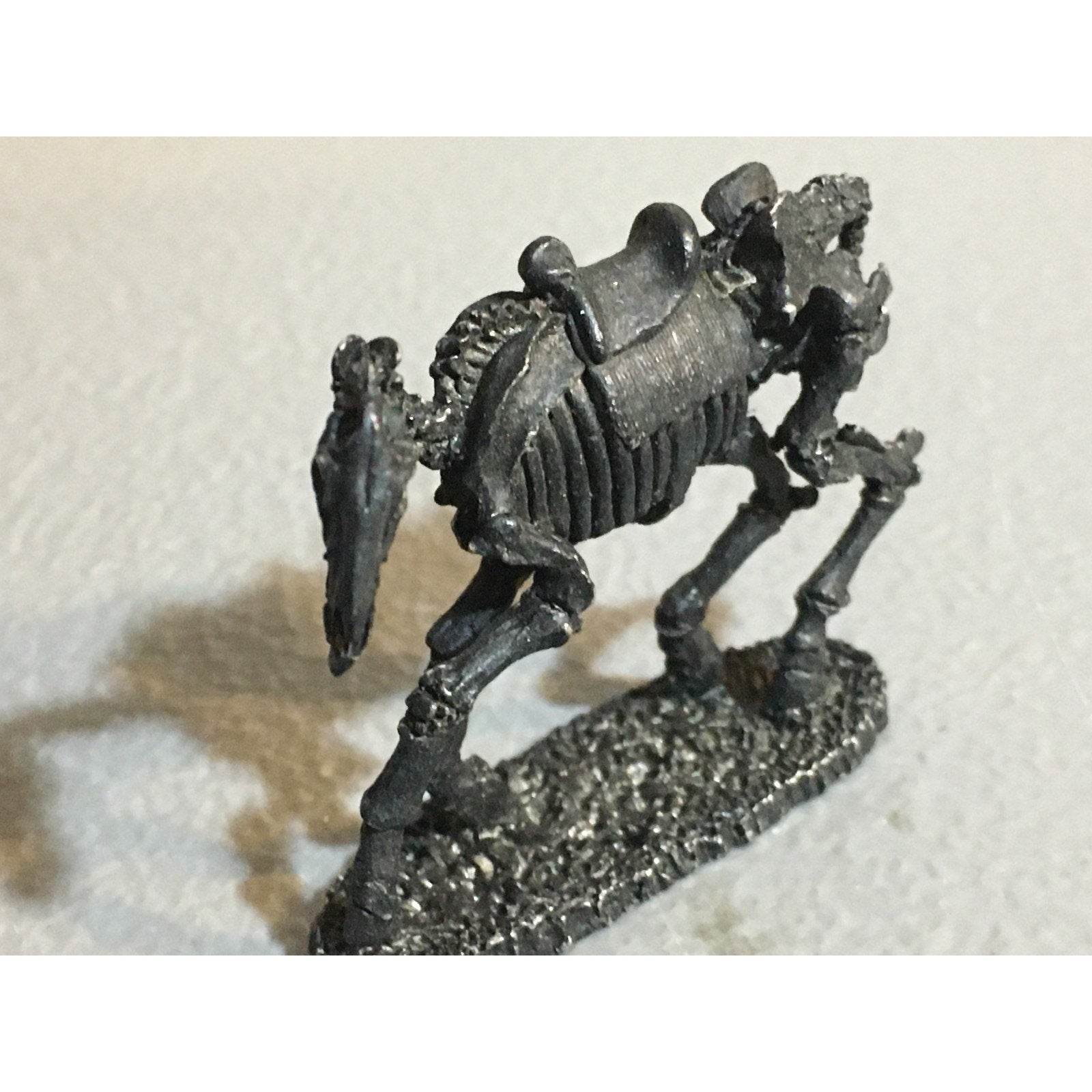 A34039 UNKNOWN METAL MINIATURES FANTASY MIXED LOT CREATURE DRAKE UNDEAD HORSE