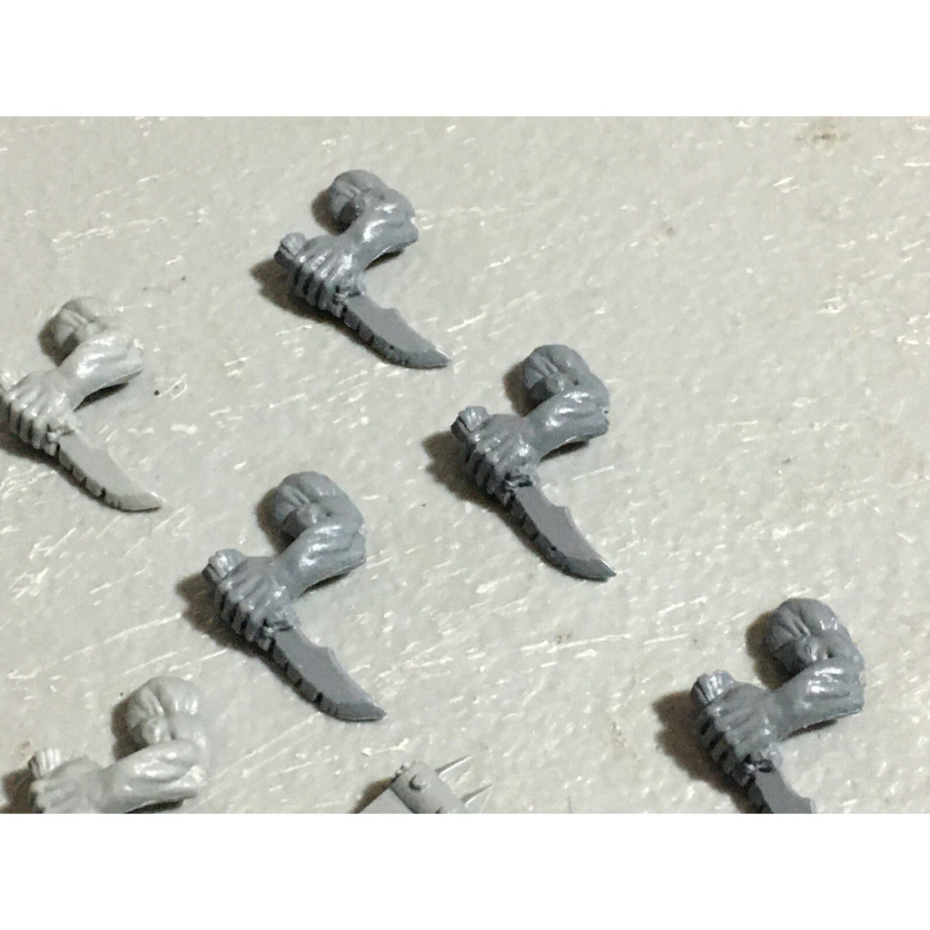 A22610 WARHAMMER FANTASY ORCS & GOBLINS BITS LOT ORC BOYZ HAND WEAPONS GW