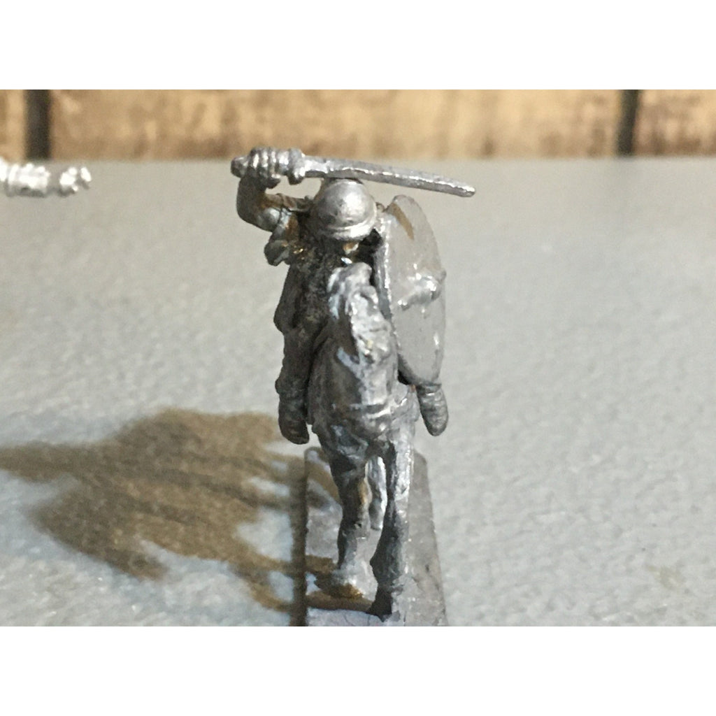 A34033 UNKNOWN METAL MINIATURES FANTASY MIXED LOT HUMAN KNIGHT PRIEST TABLETOP