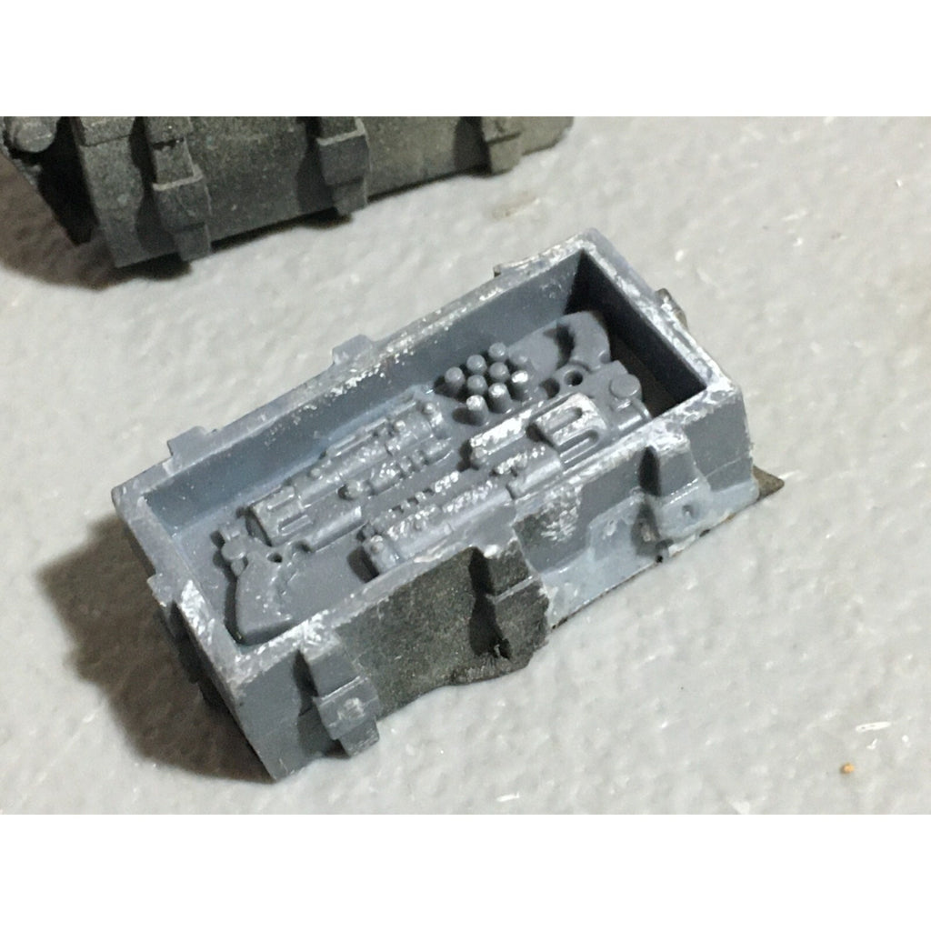 A22419 WARHAMMER 40K BITS LOT CRATES OBJECTIVE MARKERS GAMES WORKSHOP GW