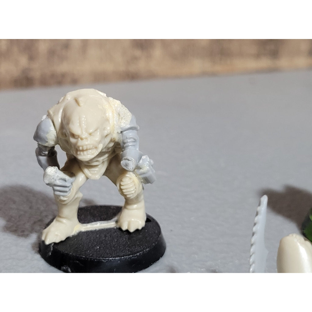 A18726 WARHAMMER 40K SPACE CRUSADE TYRANIDS GENESTEALERS WARRIORS HYBRIDS INC