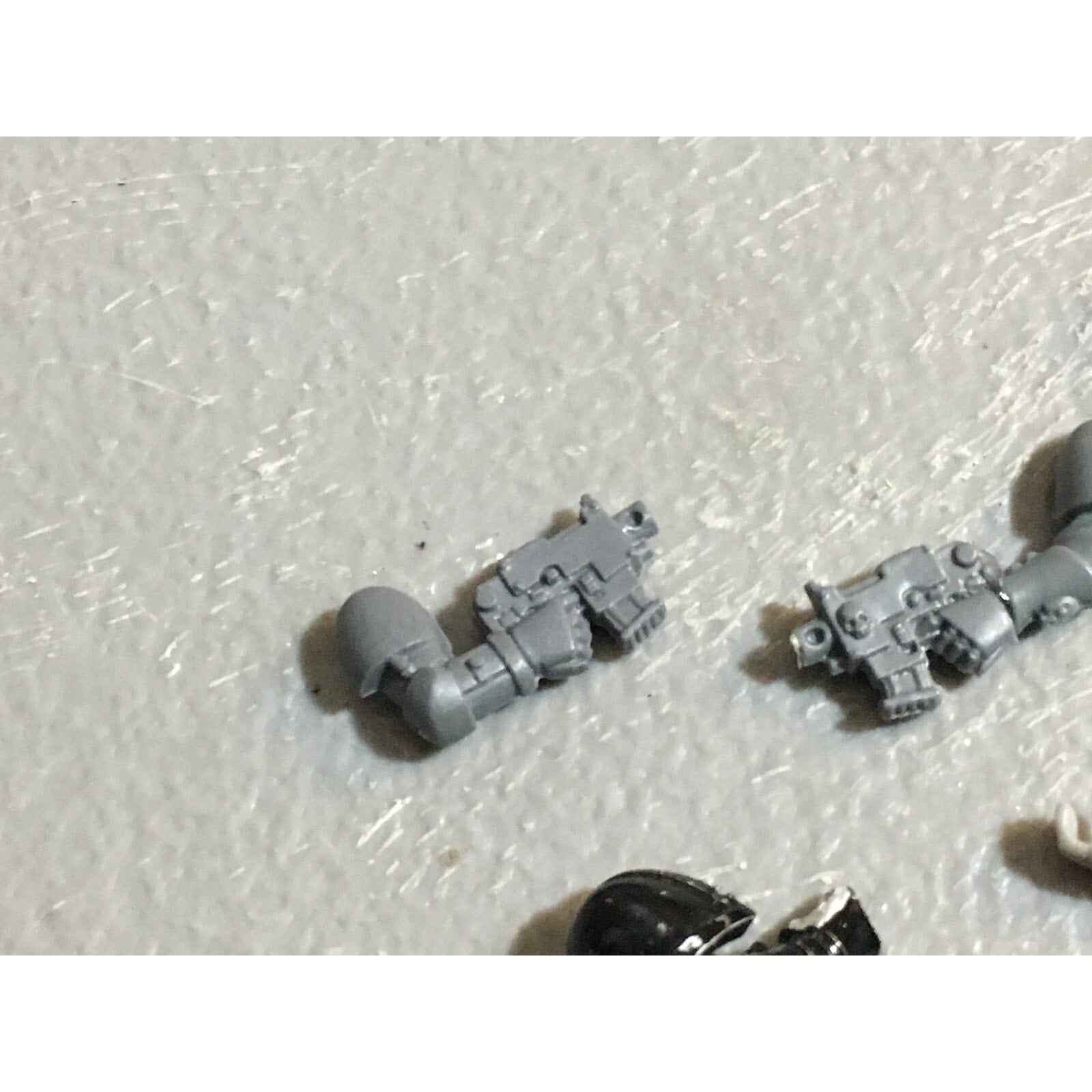 A23085 WARHAMMER 40K SPACE MARINES BITS LOT ARMS GAMES WORKSHOP GW