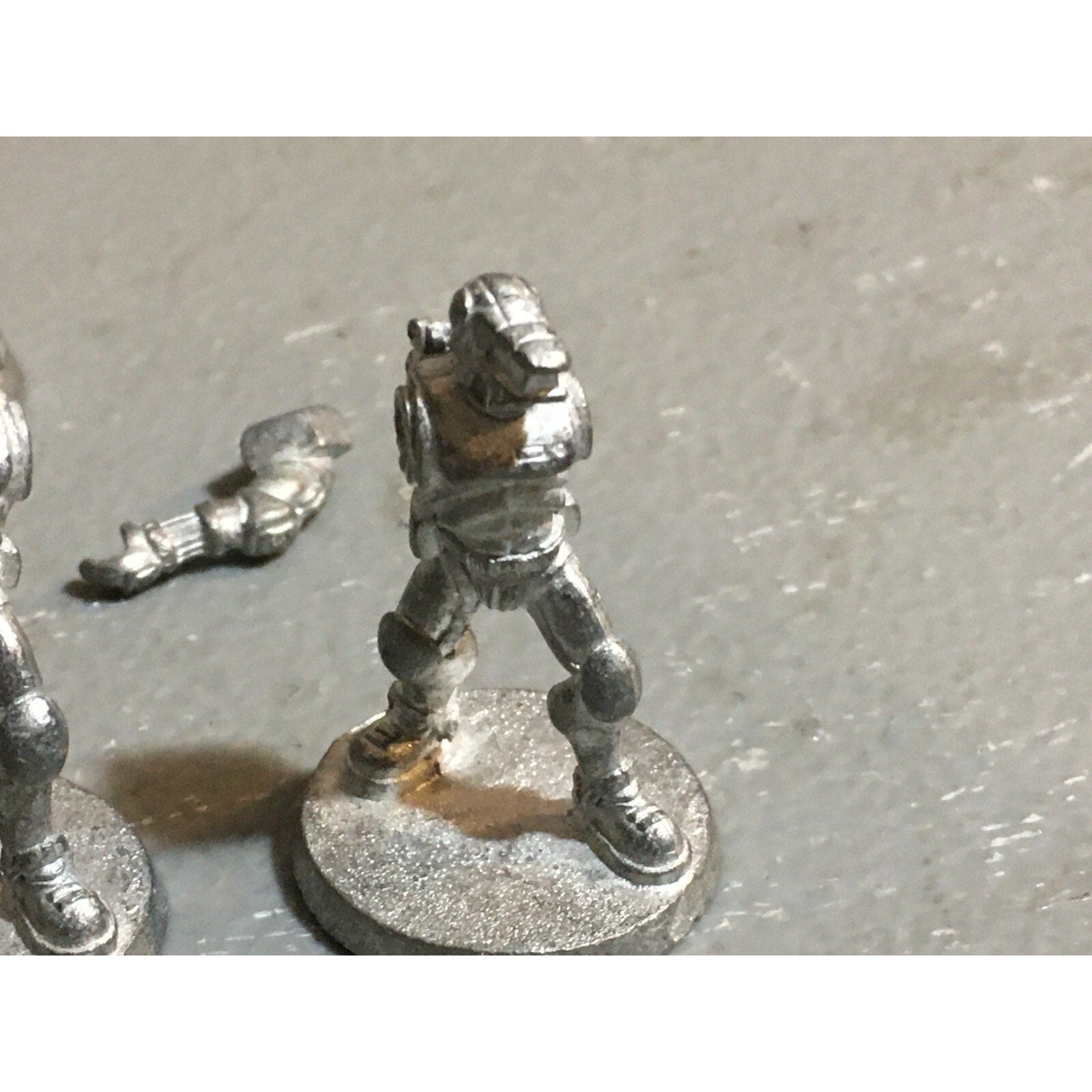 A2206 GLOBAL GAMES LEGINOS OF STEEL SNIPEBOT + INC STORMTROOPERS HEAVY COMMANDOS