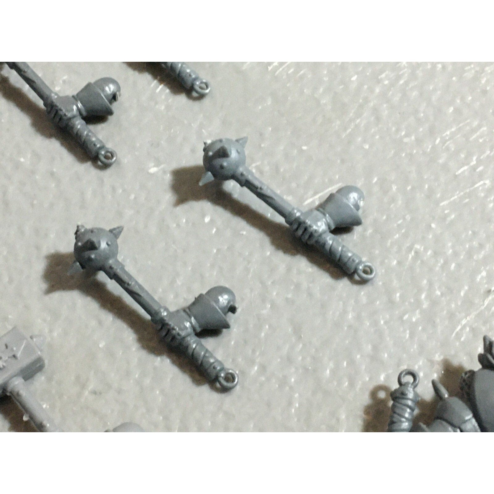 A22216 WARHAMMER FANTASY CHAOS MORTALS BITS LOT HAMMER HANDS GAMES WORKSHOP