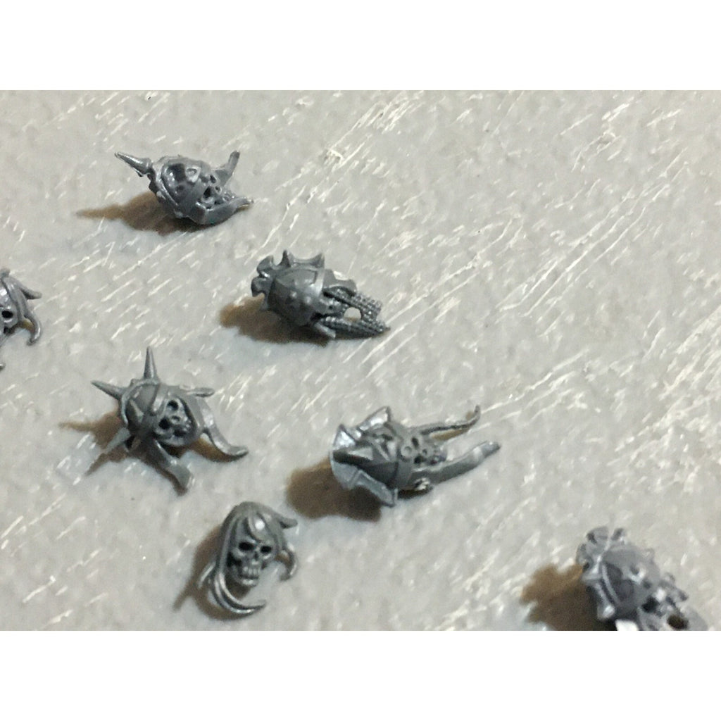 A23413 WARHAMMER FANTASY VAMPIRE COUNTS UNDEAD BITS LOT SKELETON WIGHT HEADS GW