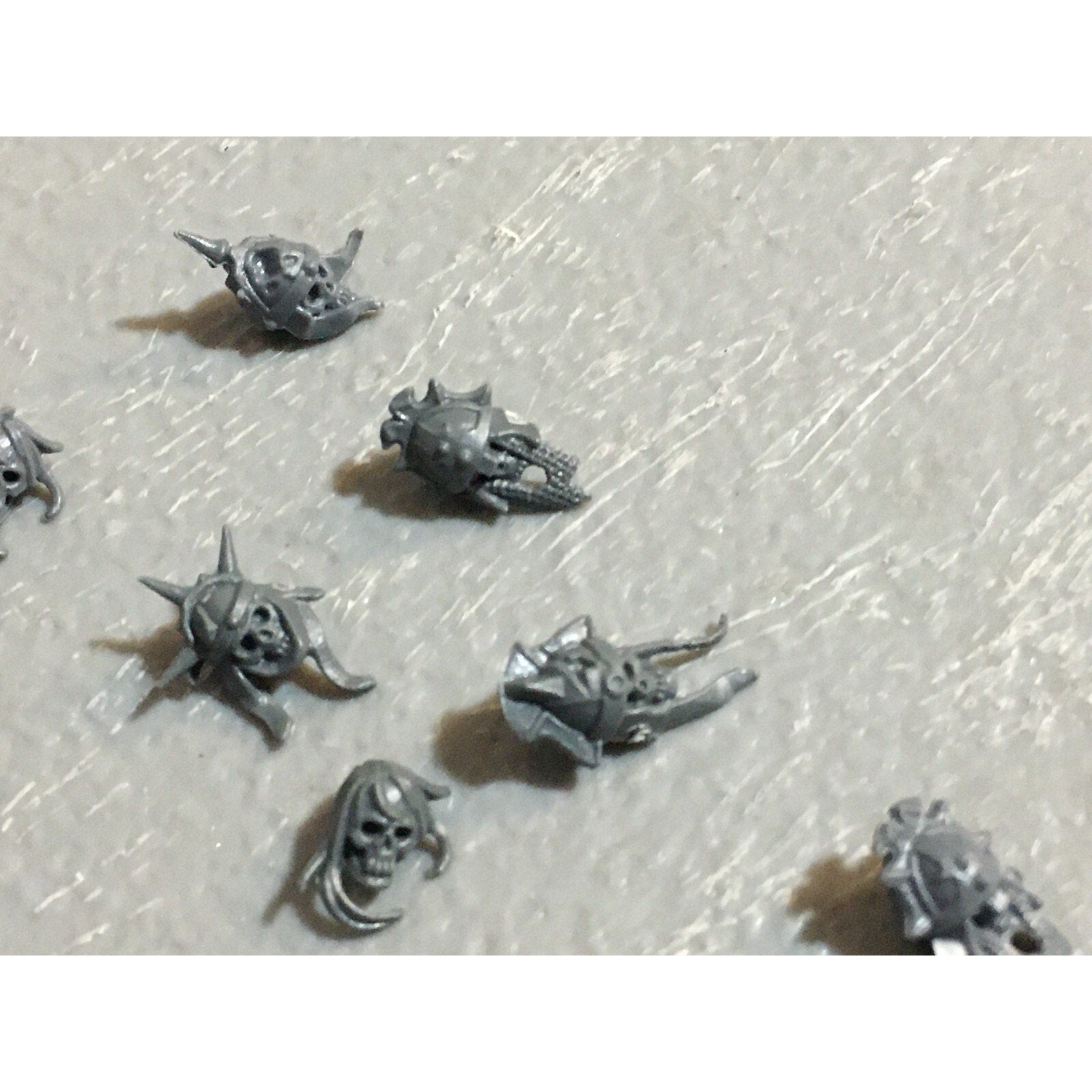 A23413 WARHAMMER FANTASY VAMPIRE COUNTS UNDEAD BITS LOT SKELETON WIGHT HEADS GW