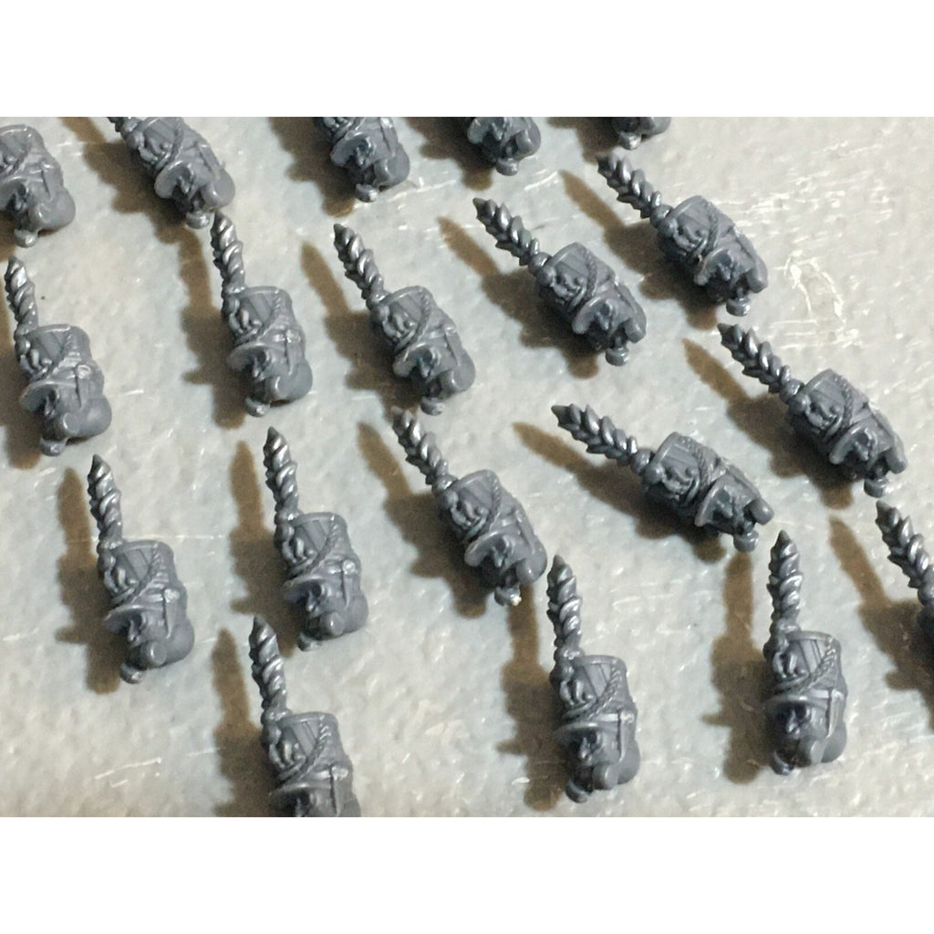 A23033 WARGAMES ATLANTIC HEADS NAPOLEONIC FANCY HATS & GASMASK MM BITS LOT MINIS