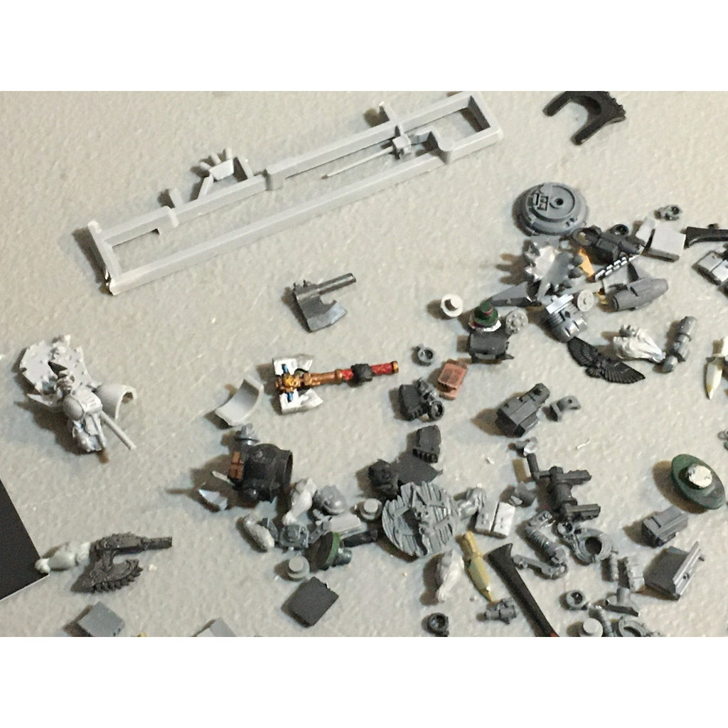 A33615 WARHAMMER FANTASY ORCS & GOBLINS BITS LOT ON SPRUE BOYZ GW