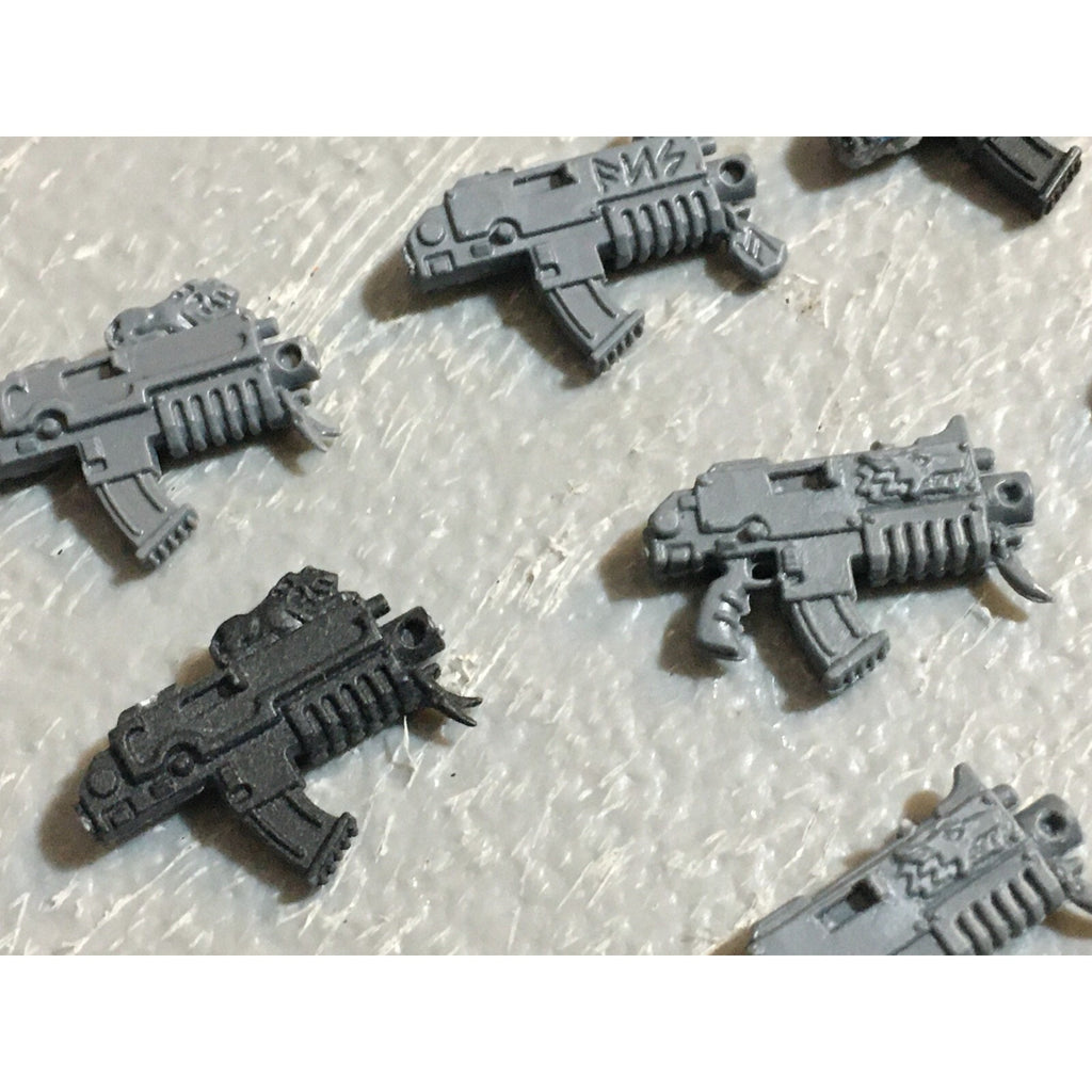 A22991 WARHAMMER 40K SPACE MARINES WOLVES BITS LOT BOLTERS GW