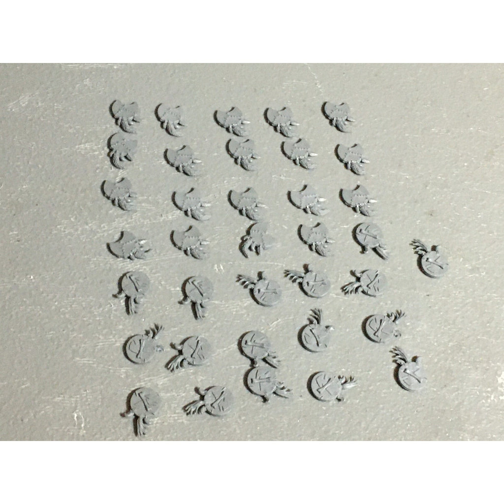 A22048 WARHAMMER FANTASY ORCS & GOBLINS BITS LOT WOLF RIDER SHIELDS GW