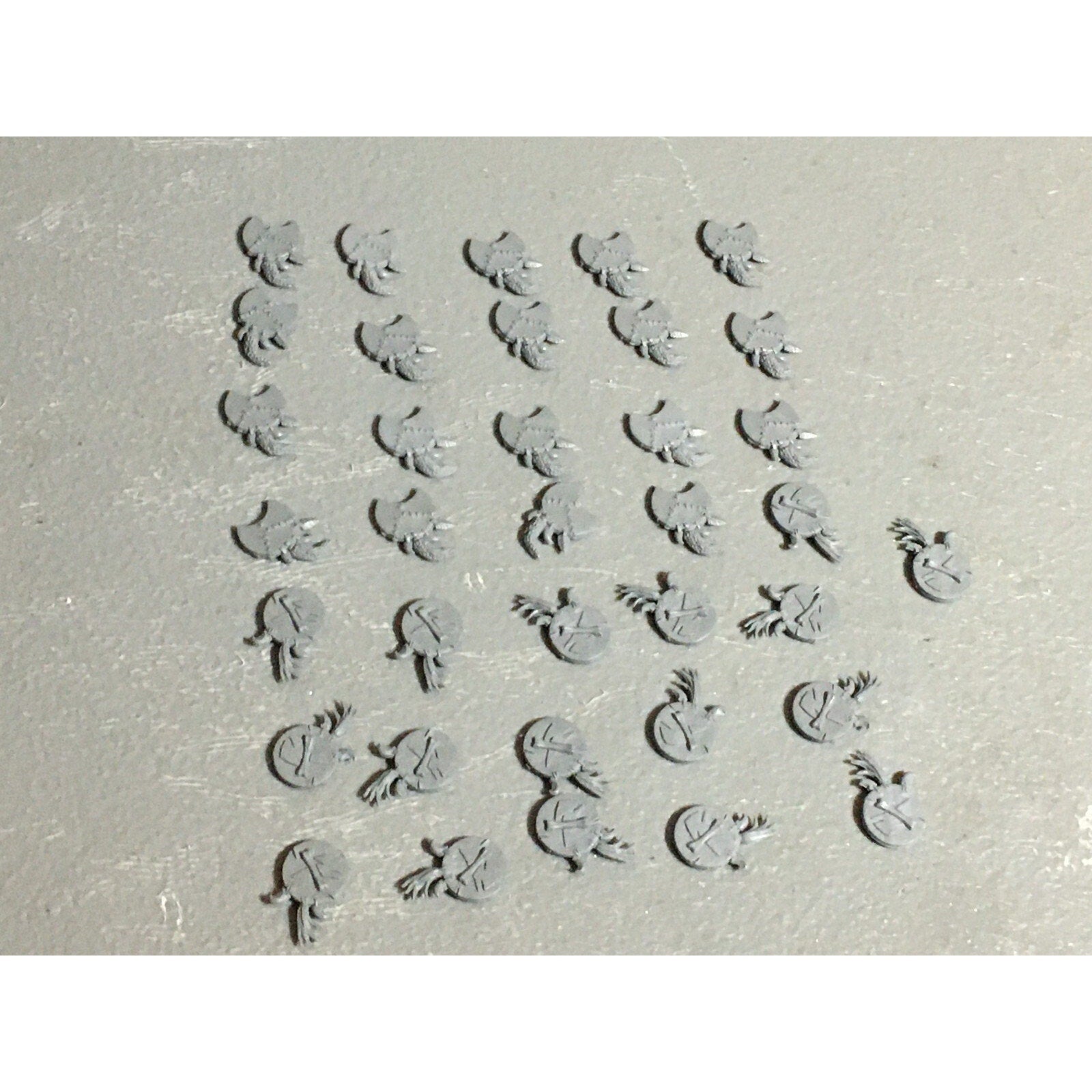 A22048 WARHAMMER FANTASY ORCS & GOBLINS BITS LOT WOLF RIDER SHIELDS GW