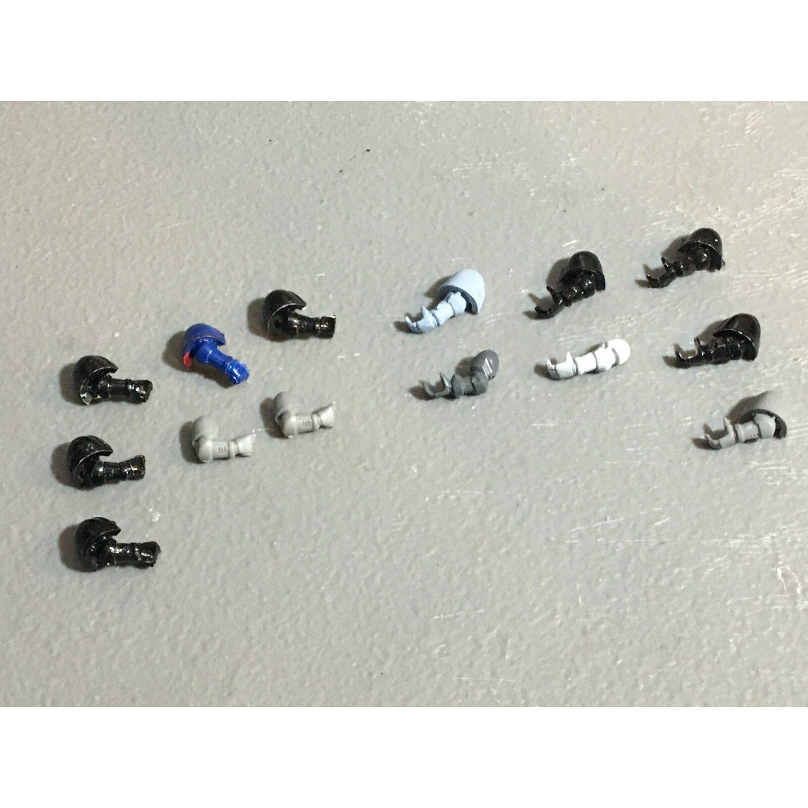 A22986 WARHAMMER 40K SPACE MARINES BITS LOT ARMS GW GAMES WORKSHOP