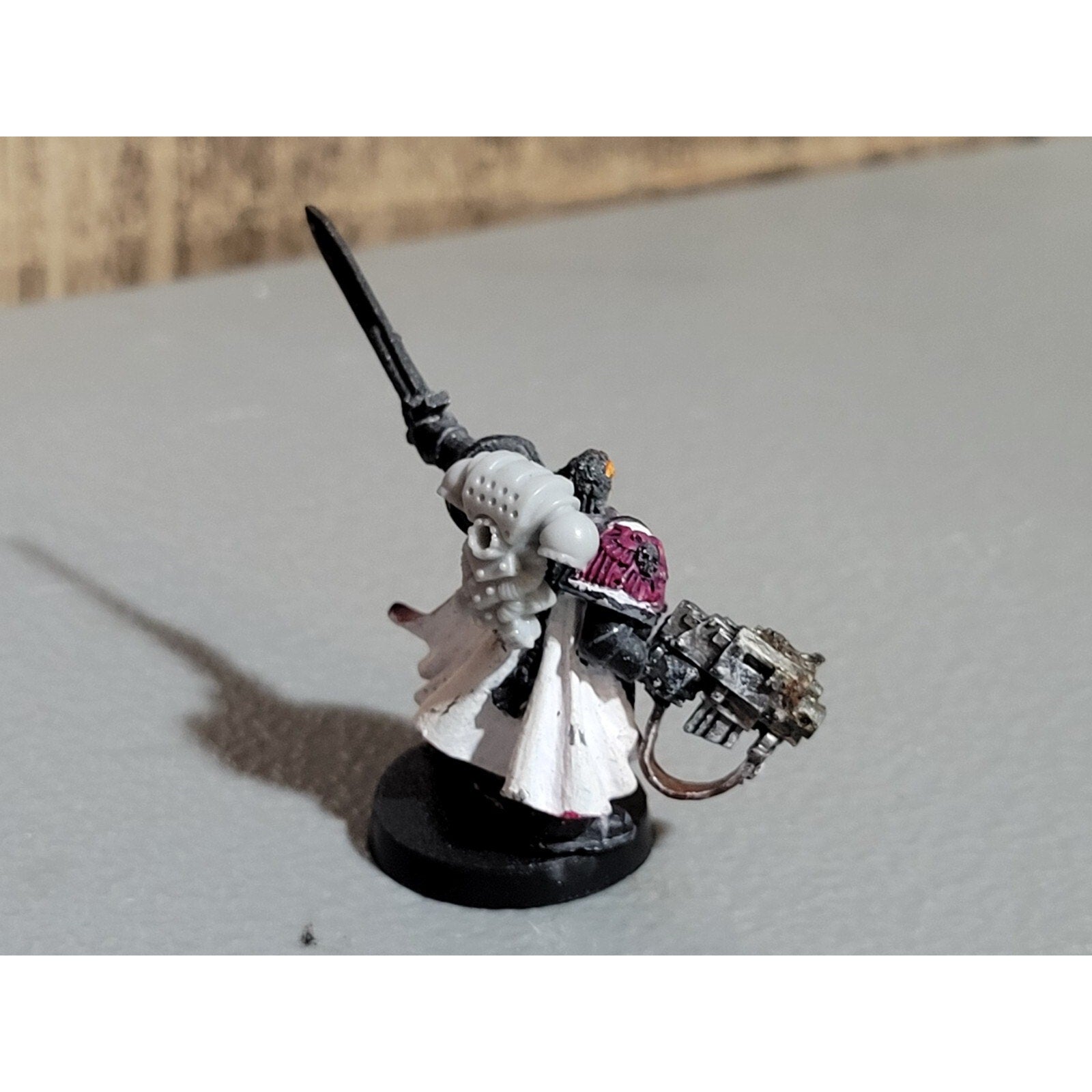 A19041 WARHAMMER 40K SPACE MARINES METAL CAPTAIN POWER SWORD STORM BOLTER