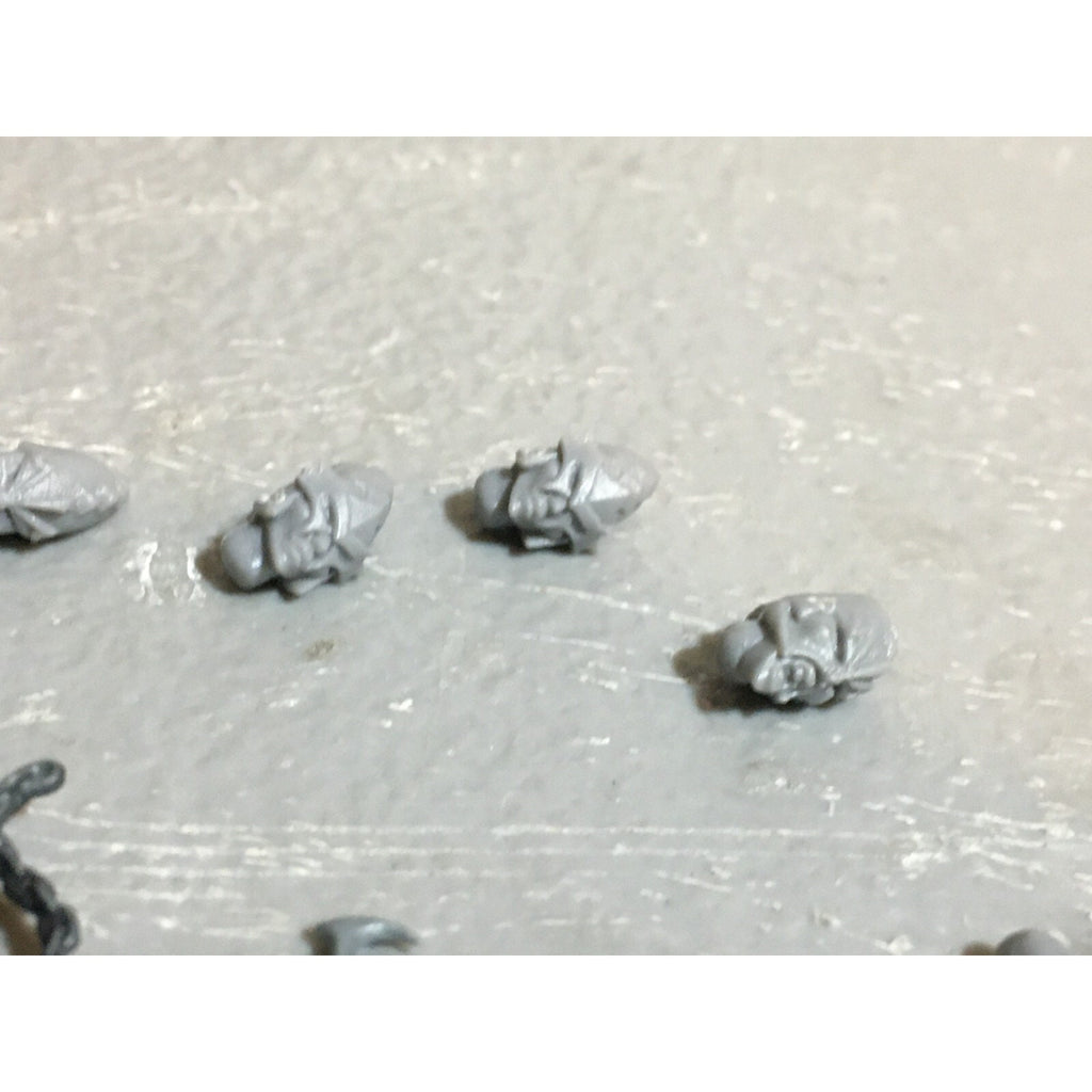 A23451 WARHAMMER FANTASY DARK ELVES BITS LOT ARMS HEADS SHIELDS GAMES WORKSHOP
