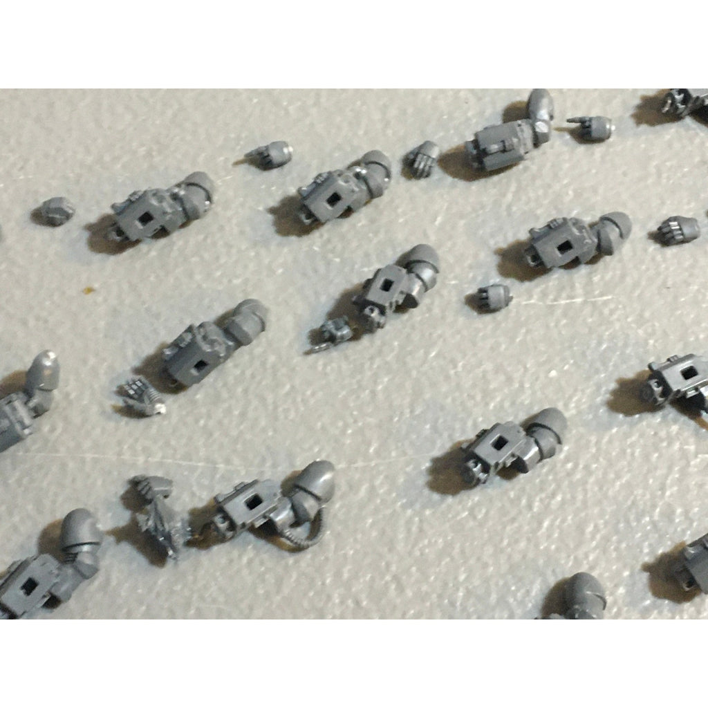 A29906 WARHAMMER 40K GREY KNIGHTS BITS LOT STRIKE ARMS STORM BOLTER SWORD CANNON