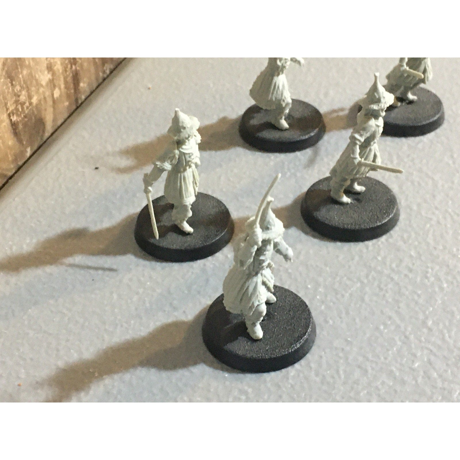 A30401 LOTR LORD RINGS GAMES WORKSHOP LAKE-TOWN GUARD 5 PK MISS 1 ARM FINECAST