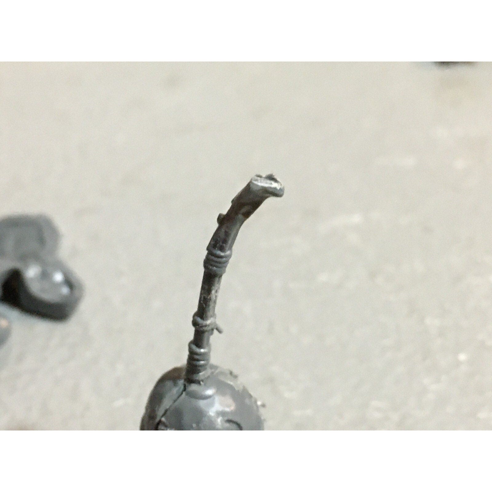 A23220 WARHAMMER FANTASY CHAOS BEASTMEN BITS LOT CYGOR BROKEN BELL STATUE GW