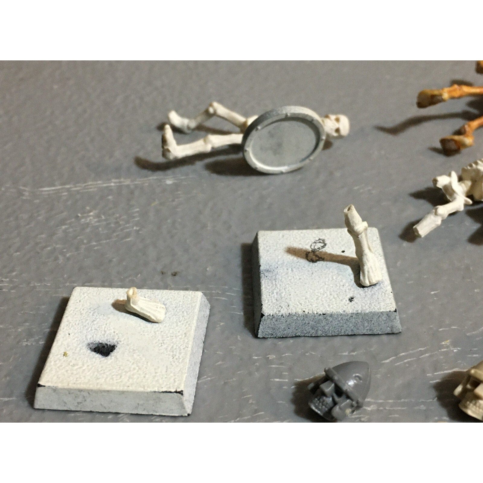 A23461 WARHAMMER FANTASY VAMPIRE COUNTS UNDEAD BITS LOT OLD SKELETONS GW