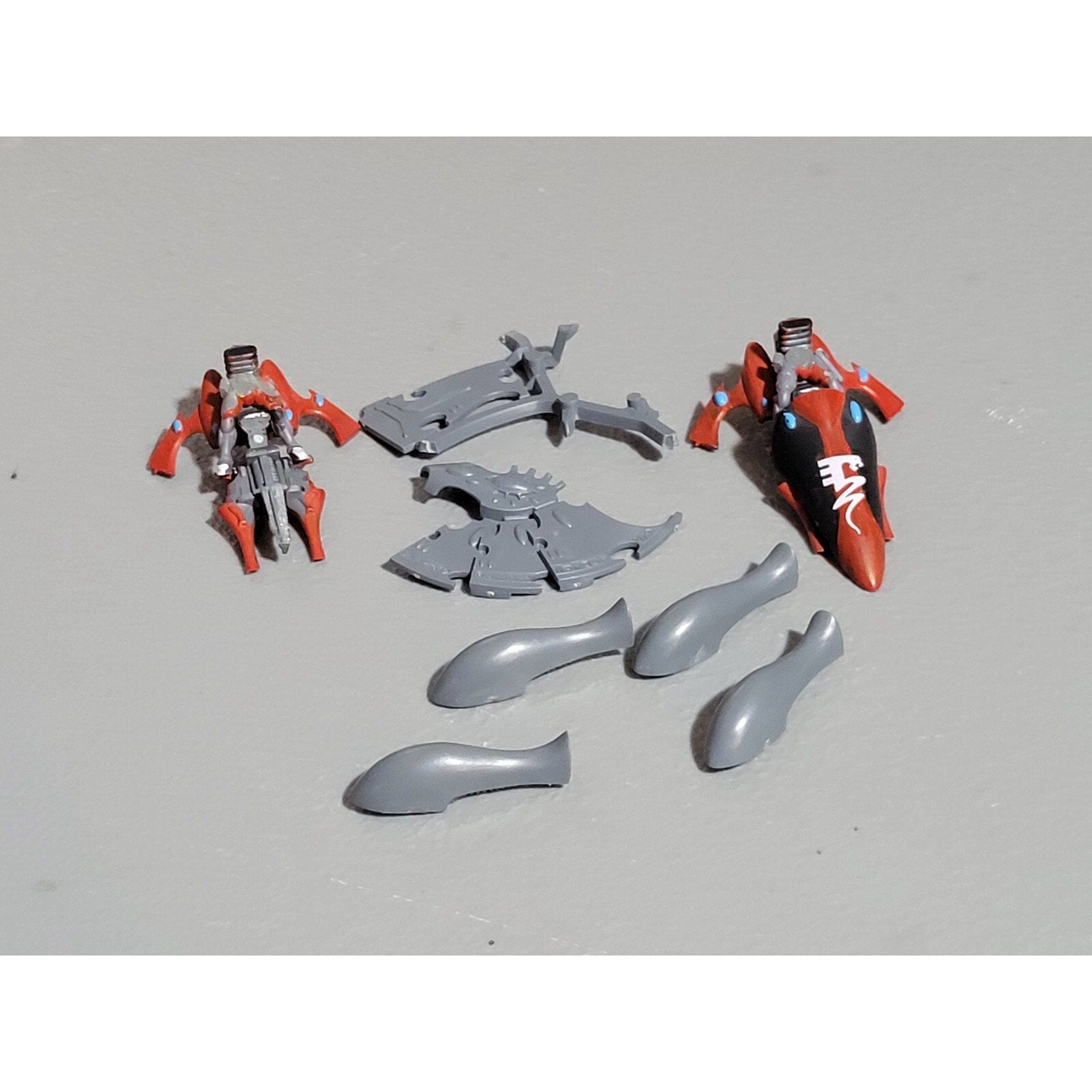 A18536 WARHAMMER 40K ELDAR CRAFTWORLDS BITS & INCOMPLETE LOT