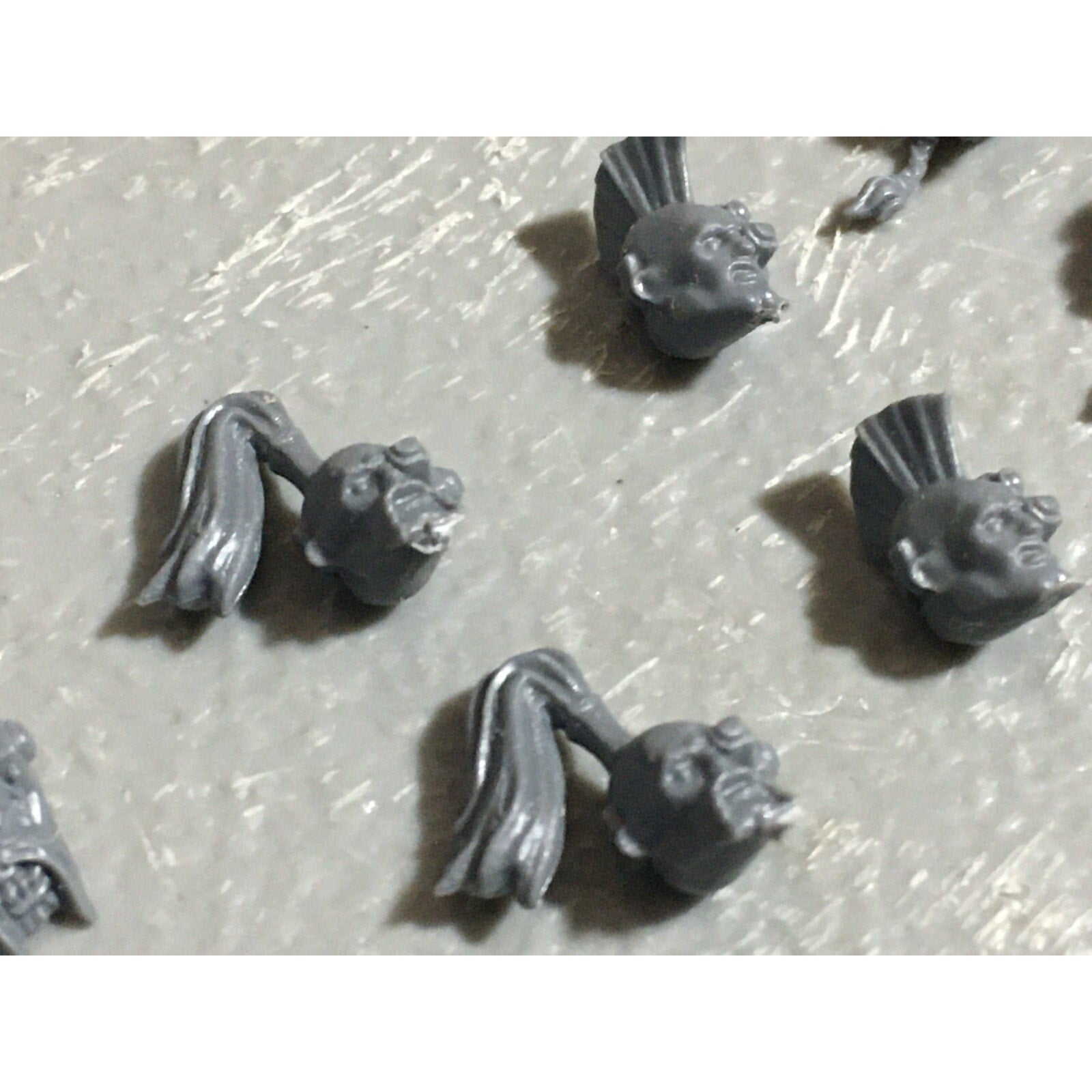 A22550 WARHAMMER 40K SPACE MARINES WOLVES BITS LOT SCOUT HEADS GAMES WORKSHOP GW