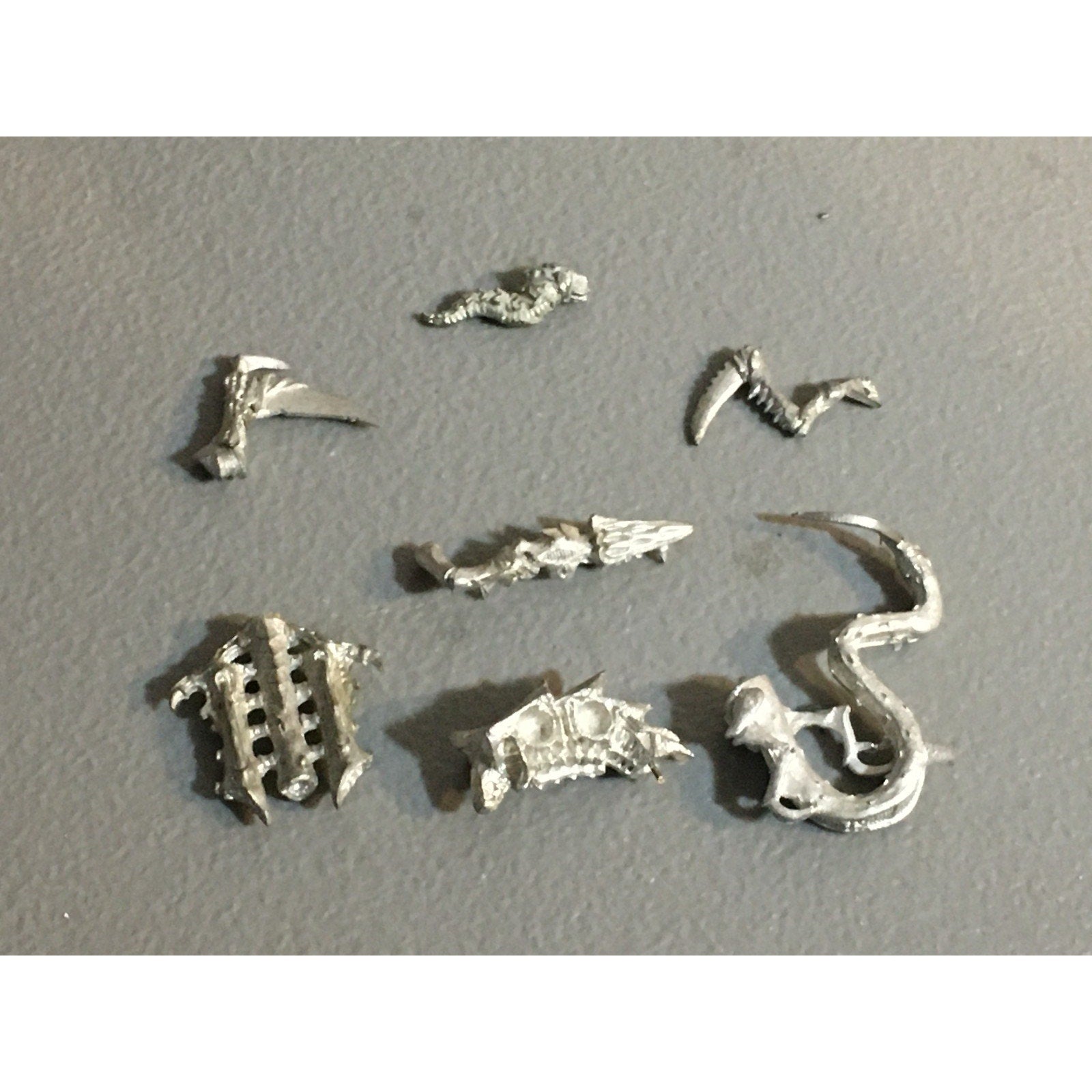 A32815 WARHAMMER 40K TYRANIDS METAL BITS & INCOMPLETE LOT RAVENER RIPPER SCYTHIN