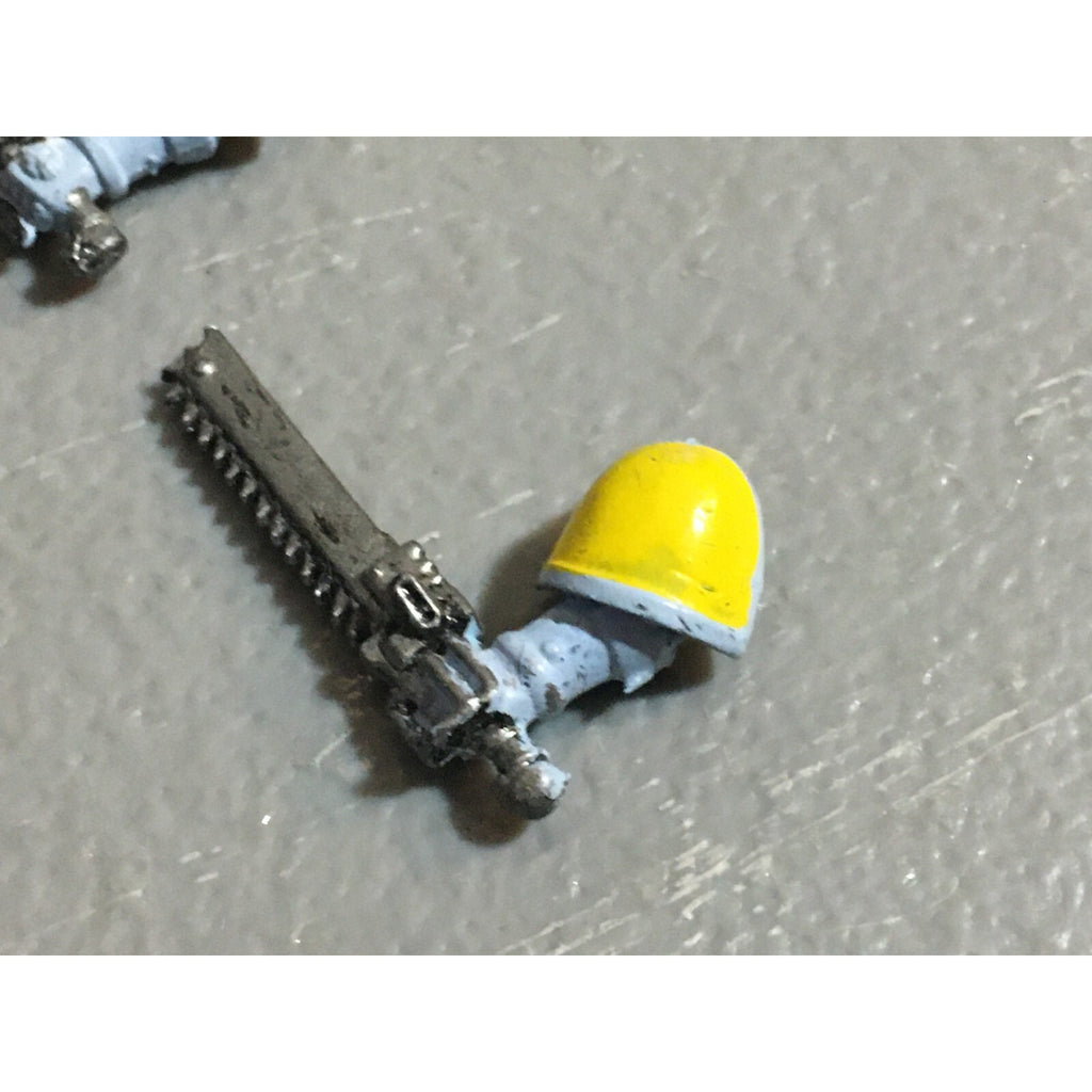 A22985 WARHAMMER 40K SPACE MARINES BITS LOT CHAINSWORD ARMS GW GAMES WORKSHOP