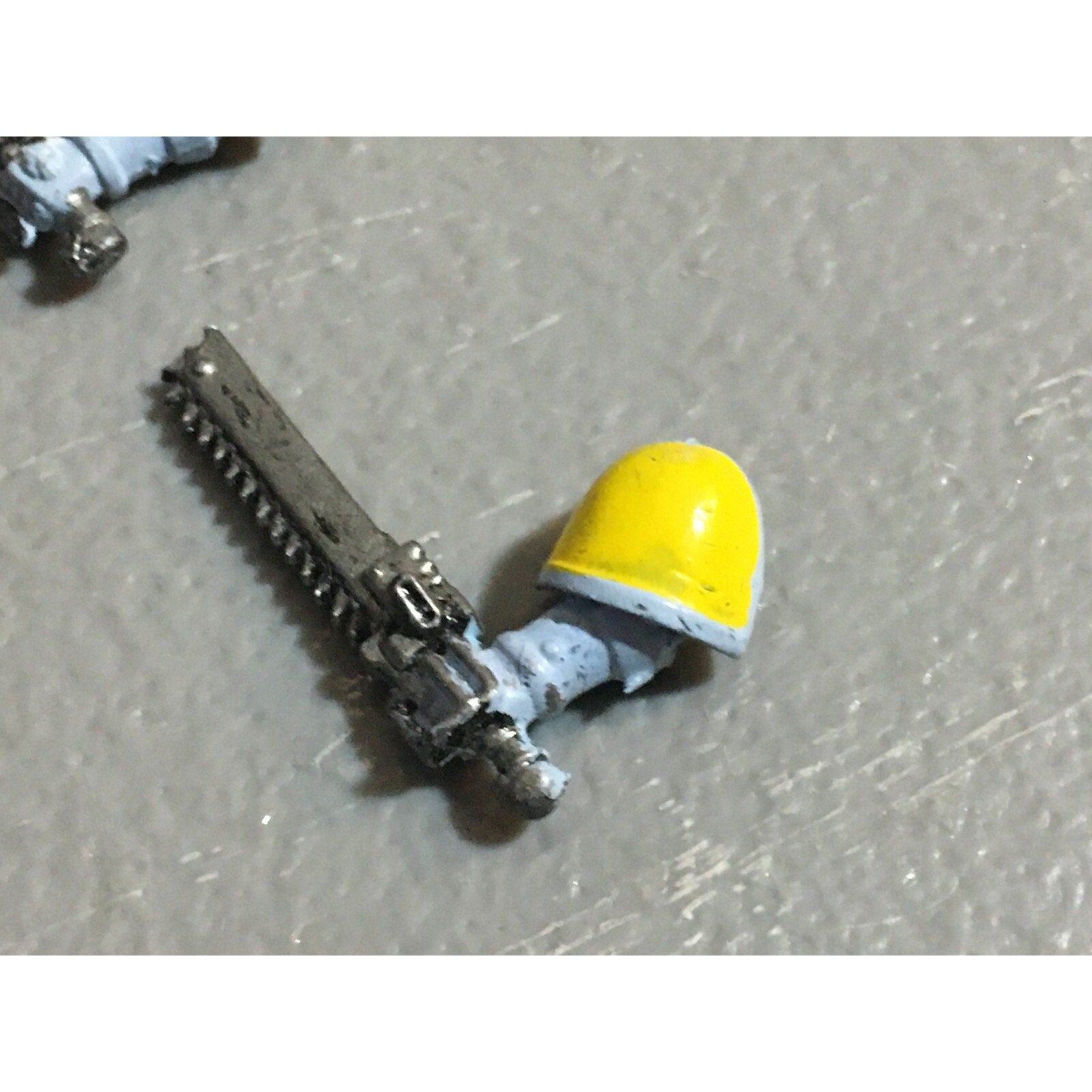 A22985 WARHAMMER 40K SPACE MARINES BITS LOT CHAINSWORD ARMS GW GAMES WORKSHOP