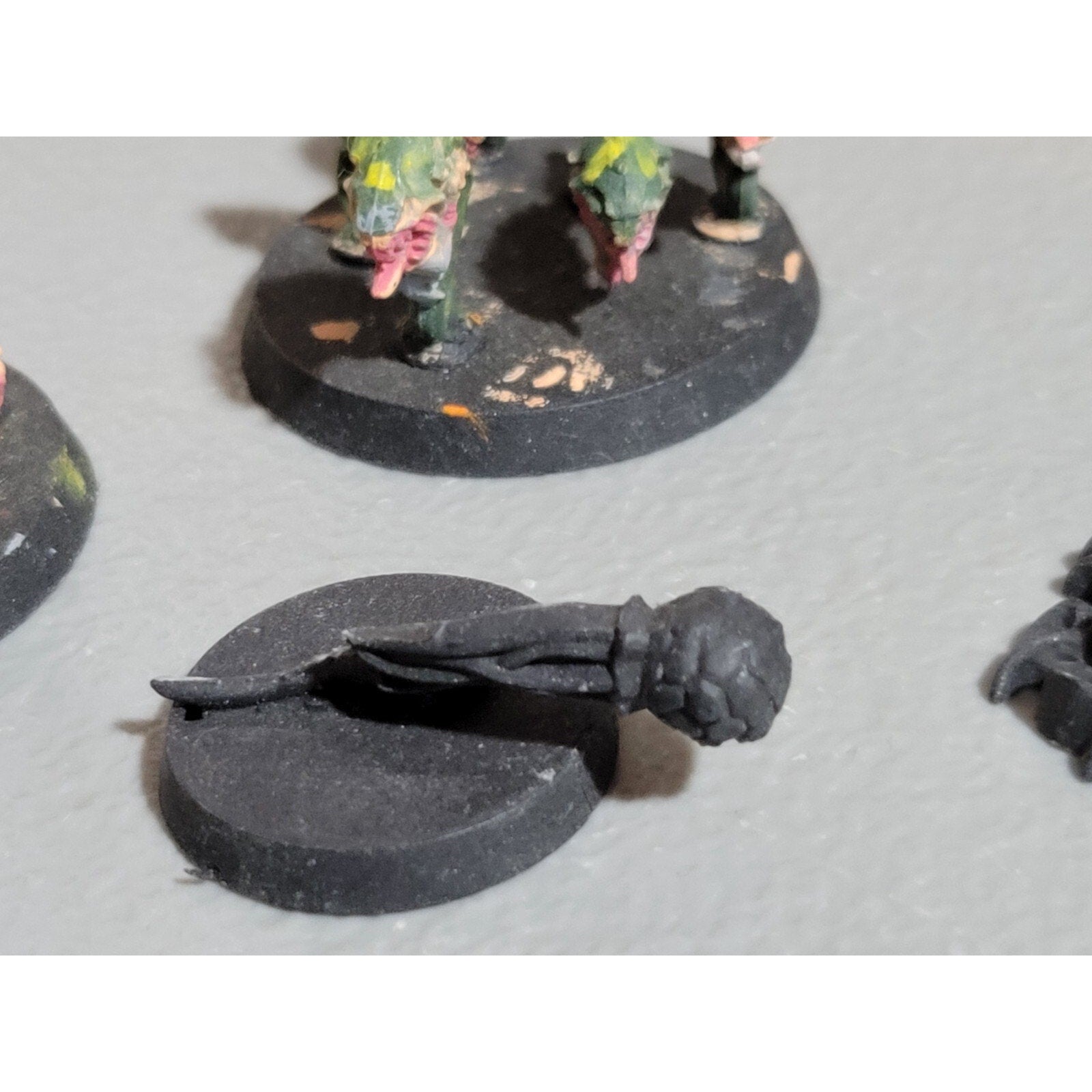 A19137 WARHAMMER 40K TYRANIDS RIPPER BASE 2 PK + SPORE MINE HIVE NODE