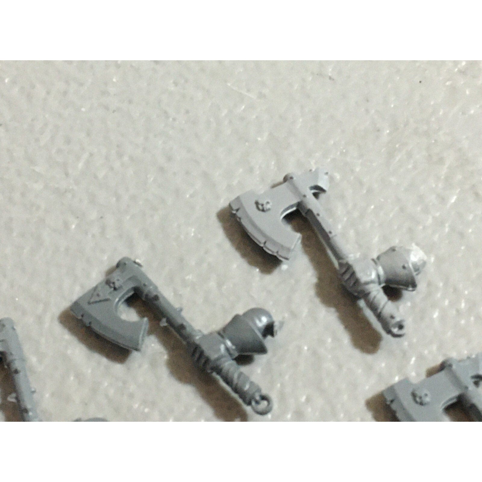 A22212 WARHAMMER FANTASY CHAOS MORTALS BITS LOT AXE HANDS GAMES WORKSHOP