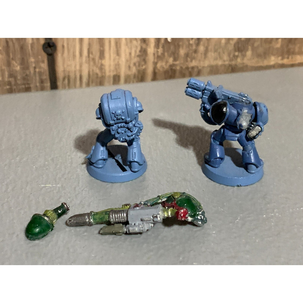 A17713 WARHAMMER 40K SPACE MARINES WOLVES METAL DEVASTATORS 2 PK MISS 1 HEAD
