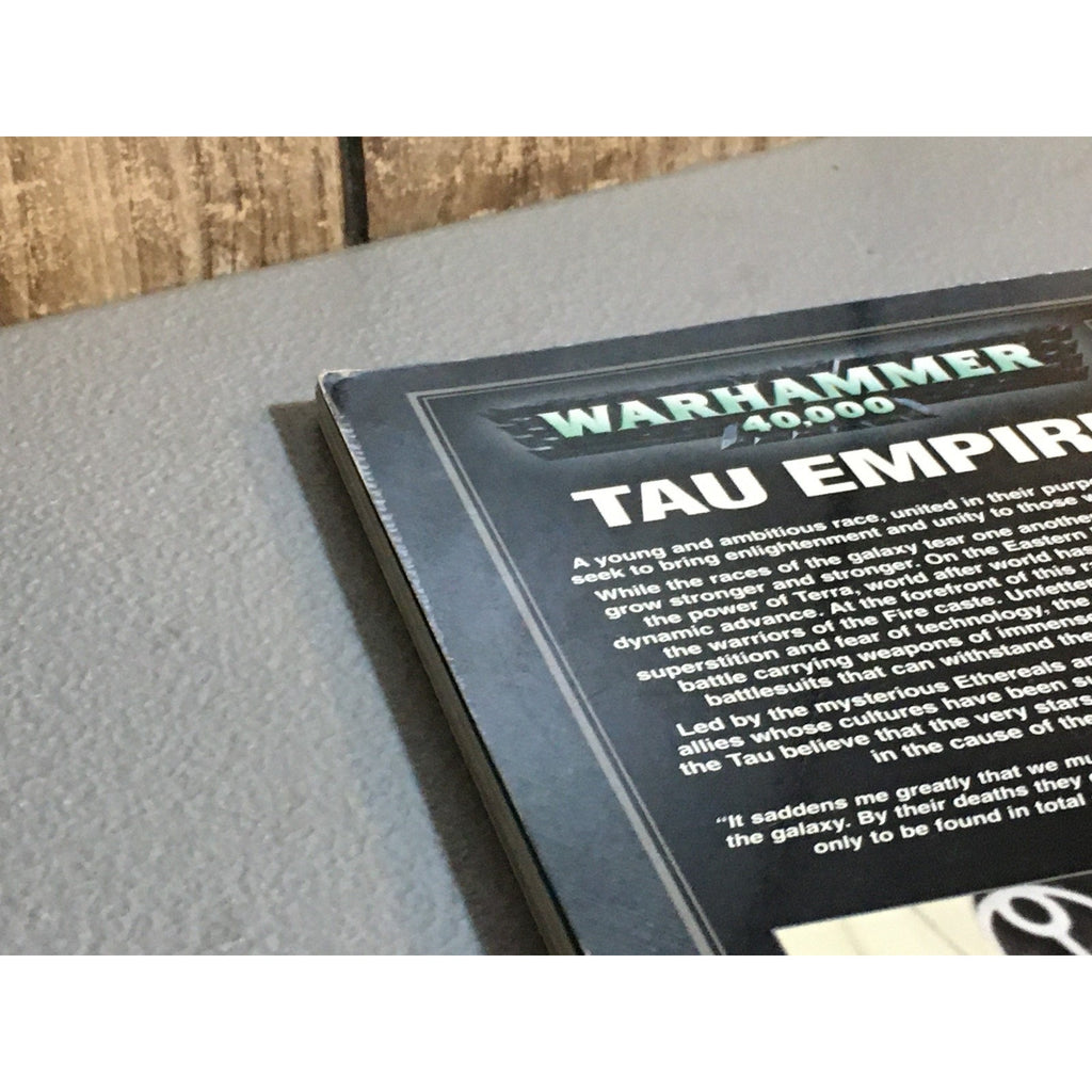BOOK GAMES WORKSHOP WARHAMMER 40K TAU EMPIRE 4TH ED SB USED