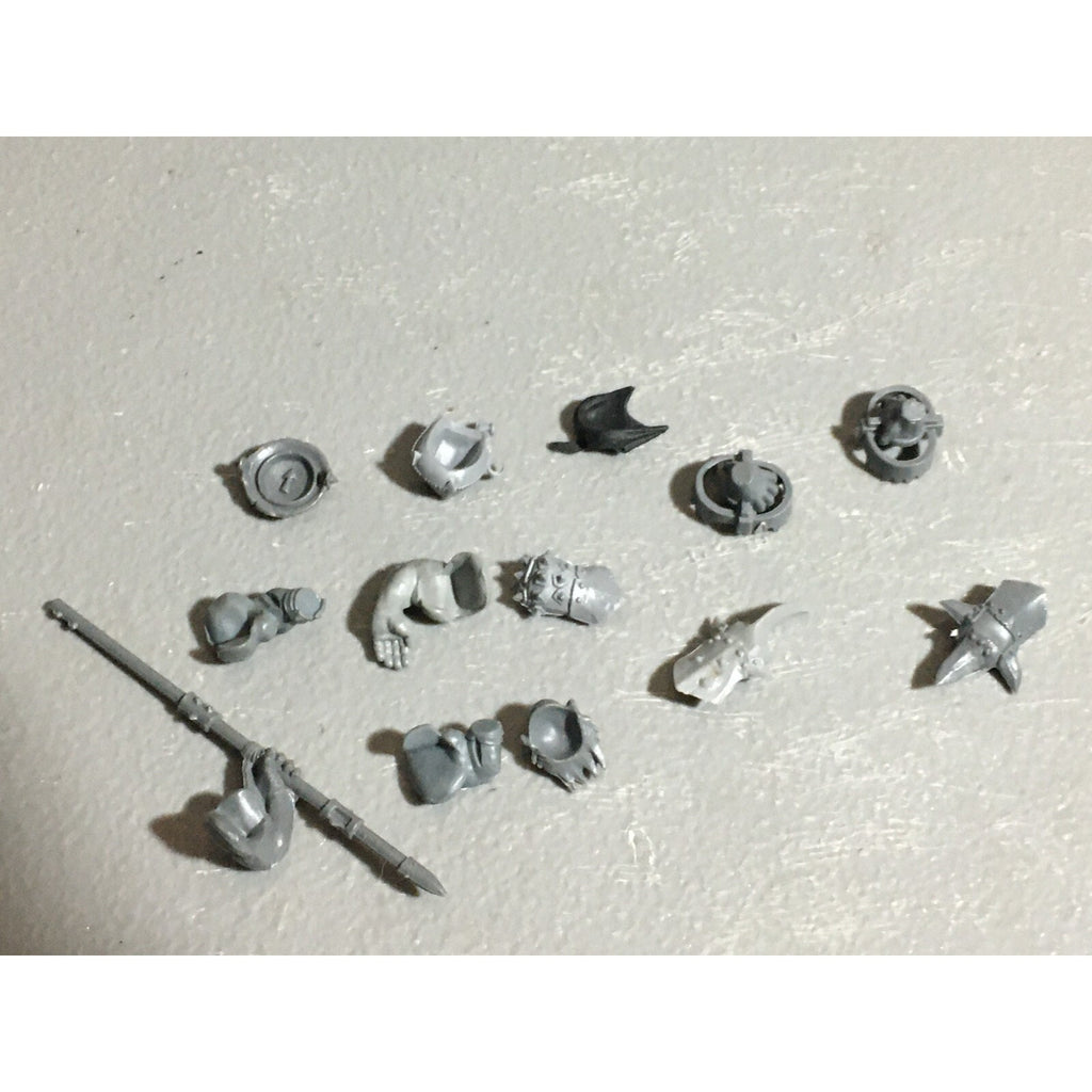 A22594 WARHAMMER FANTASY OGRE KINGDOMS BITS LOT MIXED GAMES WORKSHOP GW