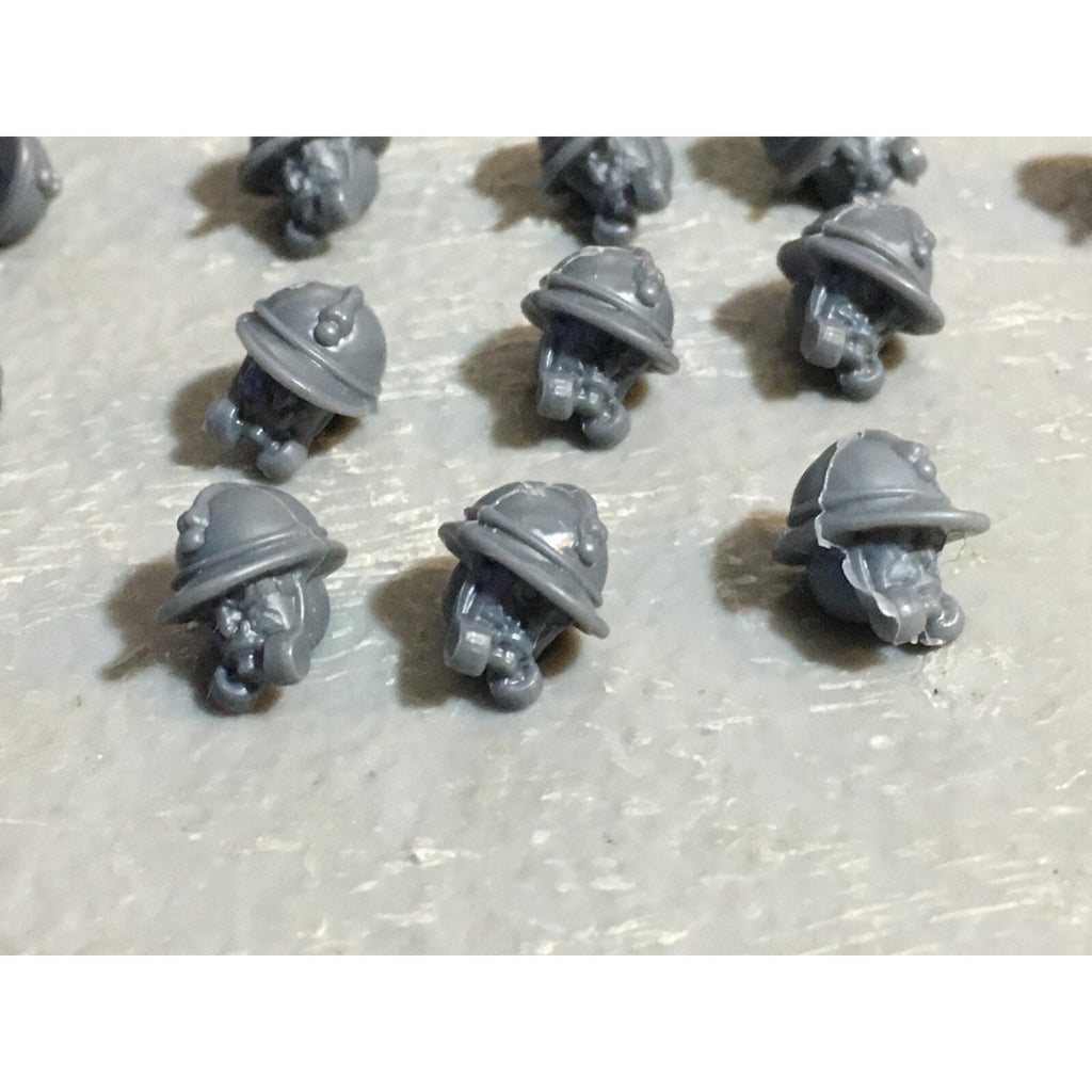 A23032 WARGAMES ATLANTIC HEADS FRENCH ADRIAN HELMET & GASMASK MM BITS LOT MINIS