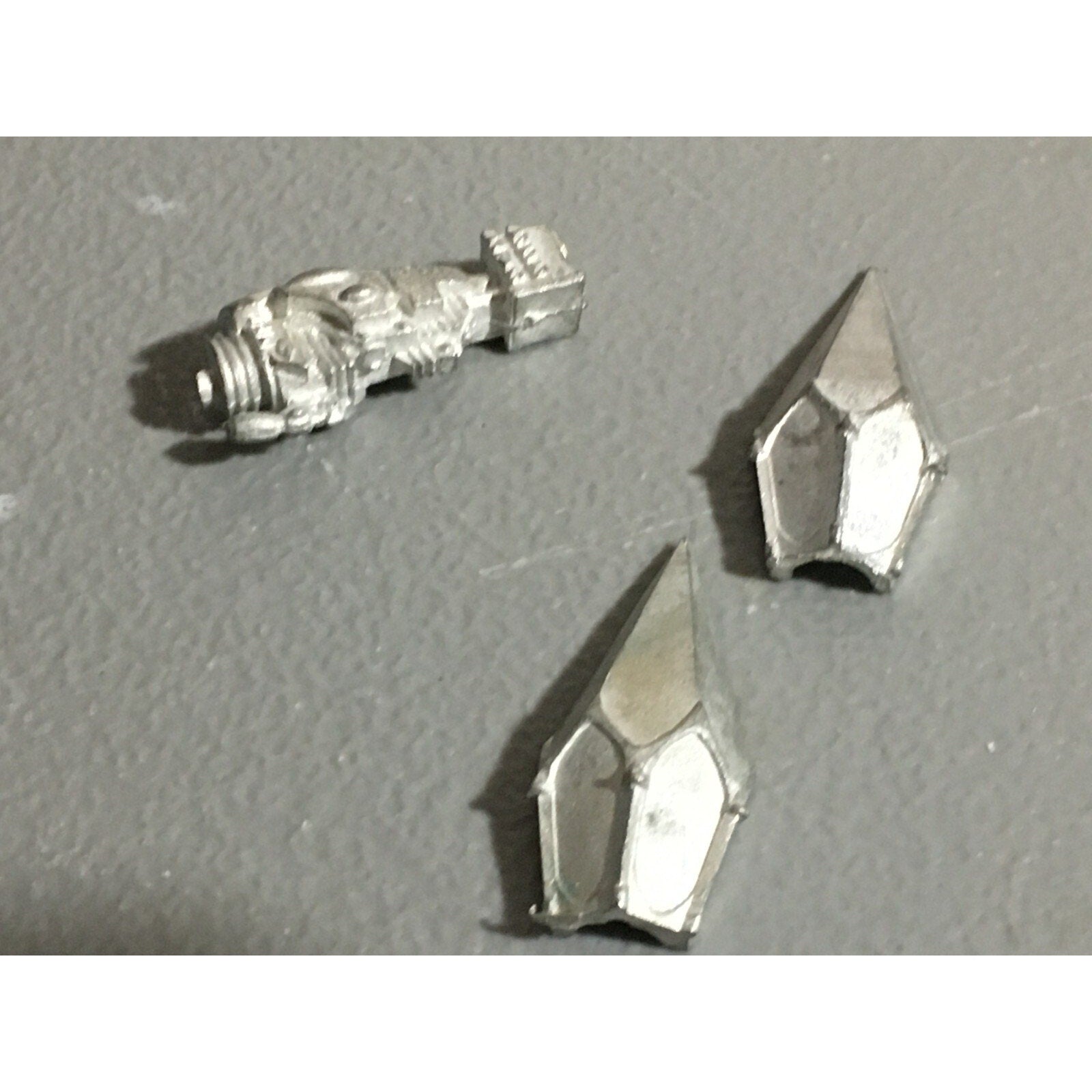 A22107 WARHAMMER 40K ELDAR CRAFTWORLDS GRAV TANK FIRE PRISM METAL BITS CRYS GEN