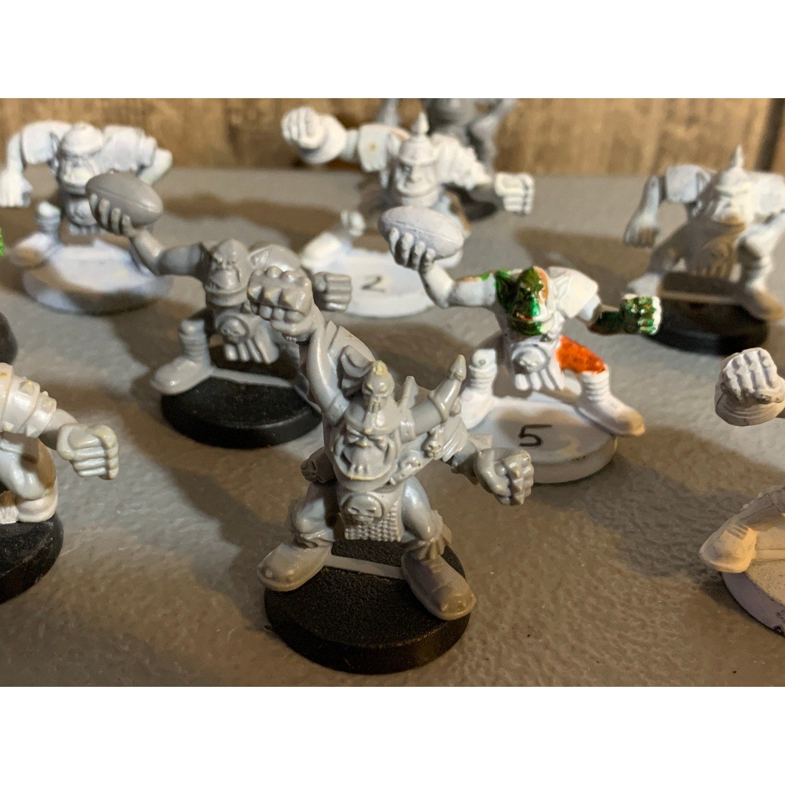 A30183 WARHAMMER BLOOD BOWL OOP ORKS ORCLAND RAIDERS CUST TEAM OOP PLASTIC BLACK